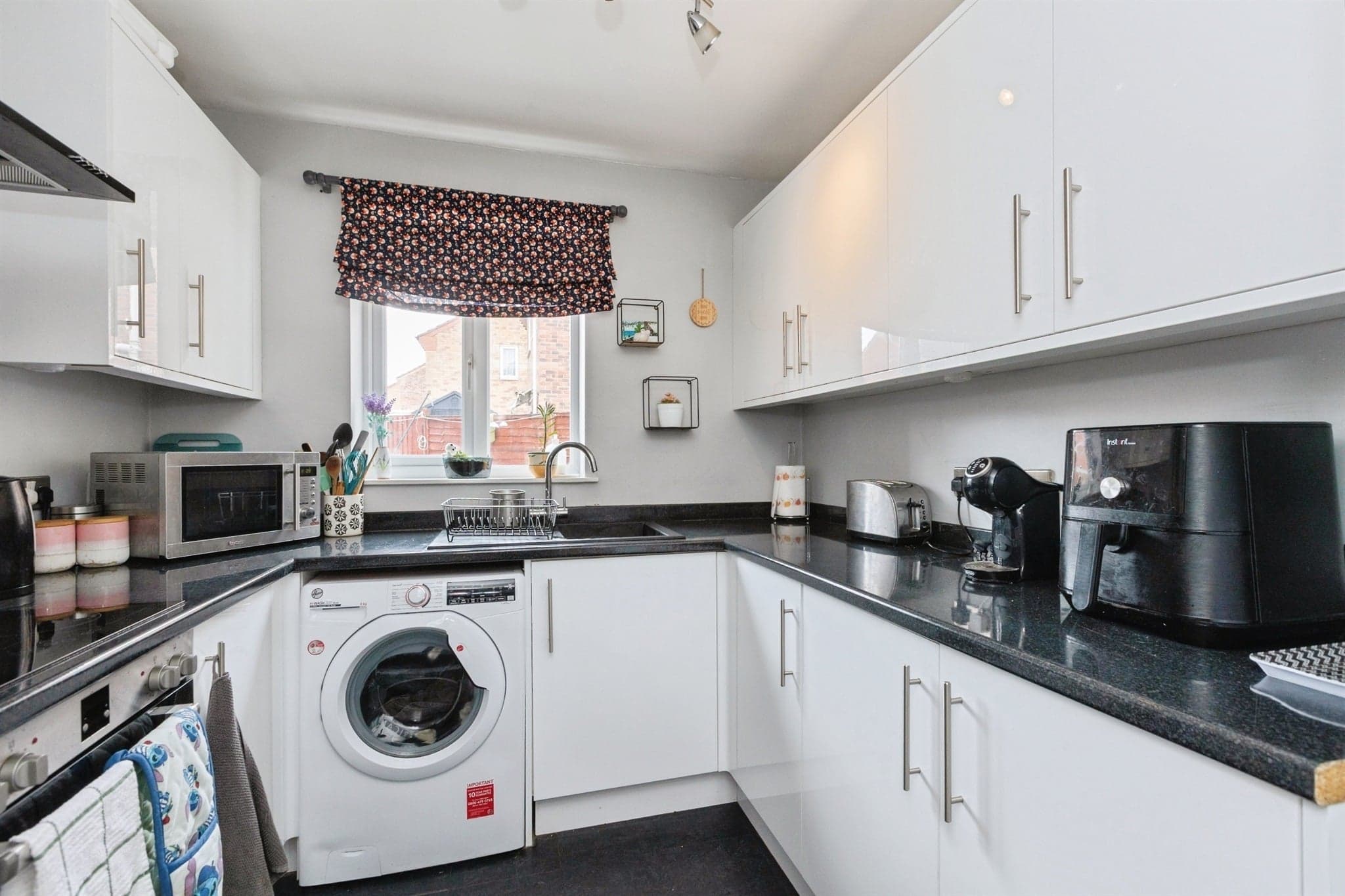 Property at Grange Close, Leicester