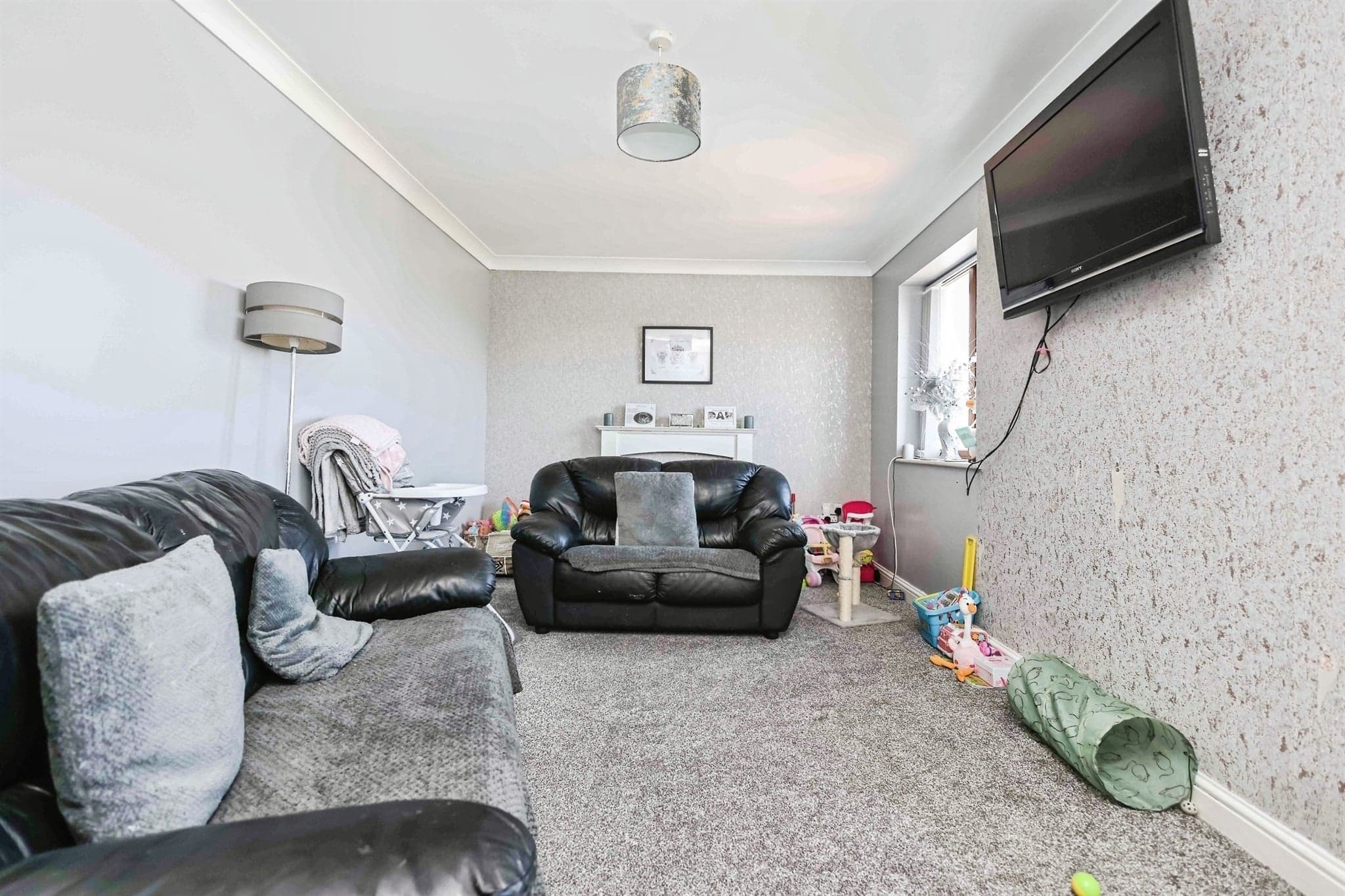 Property at New Birmingham Road, Tividale, Oldbury