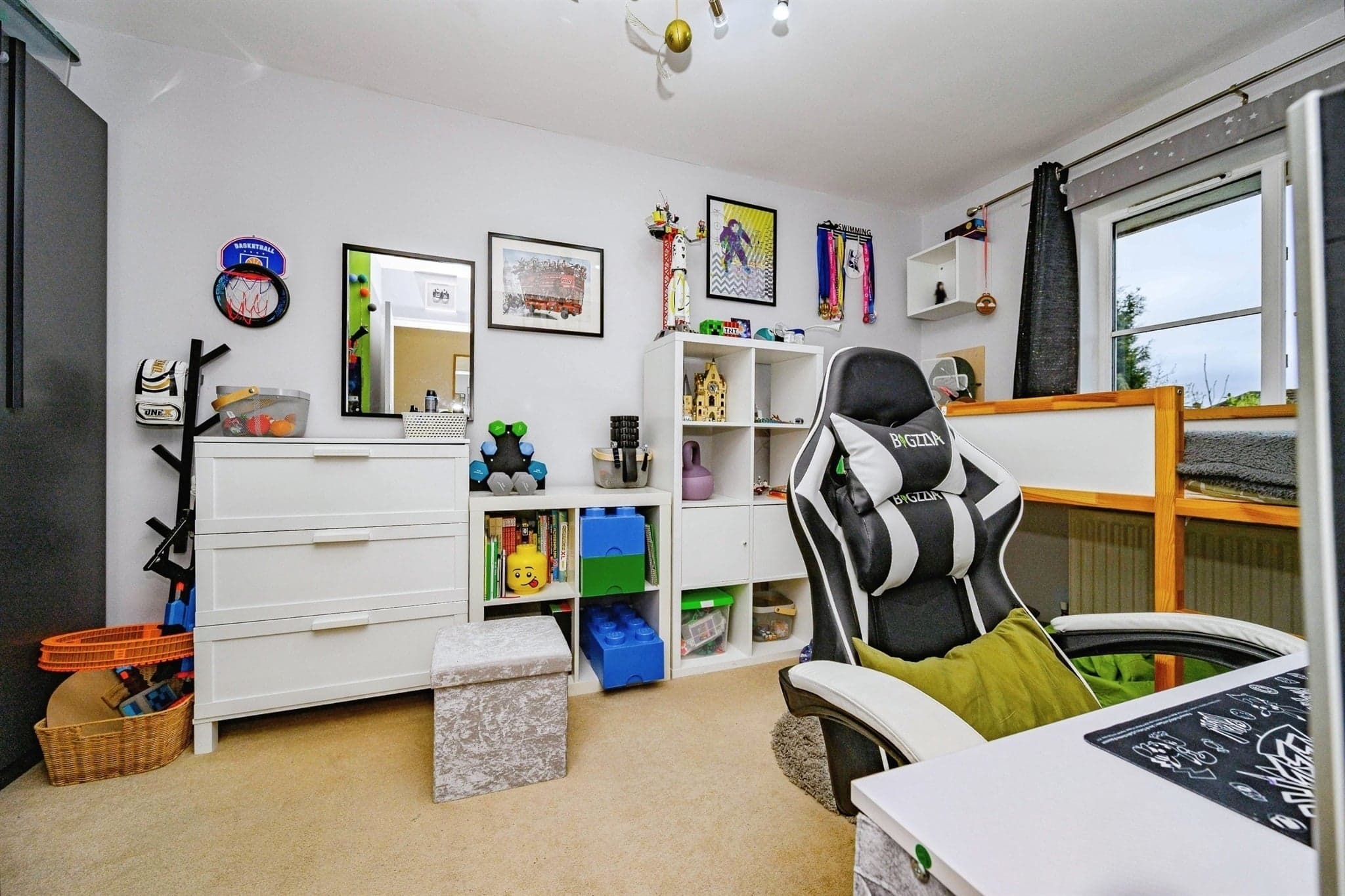 Property at Guinery Grove, Hemel Hempstead