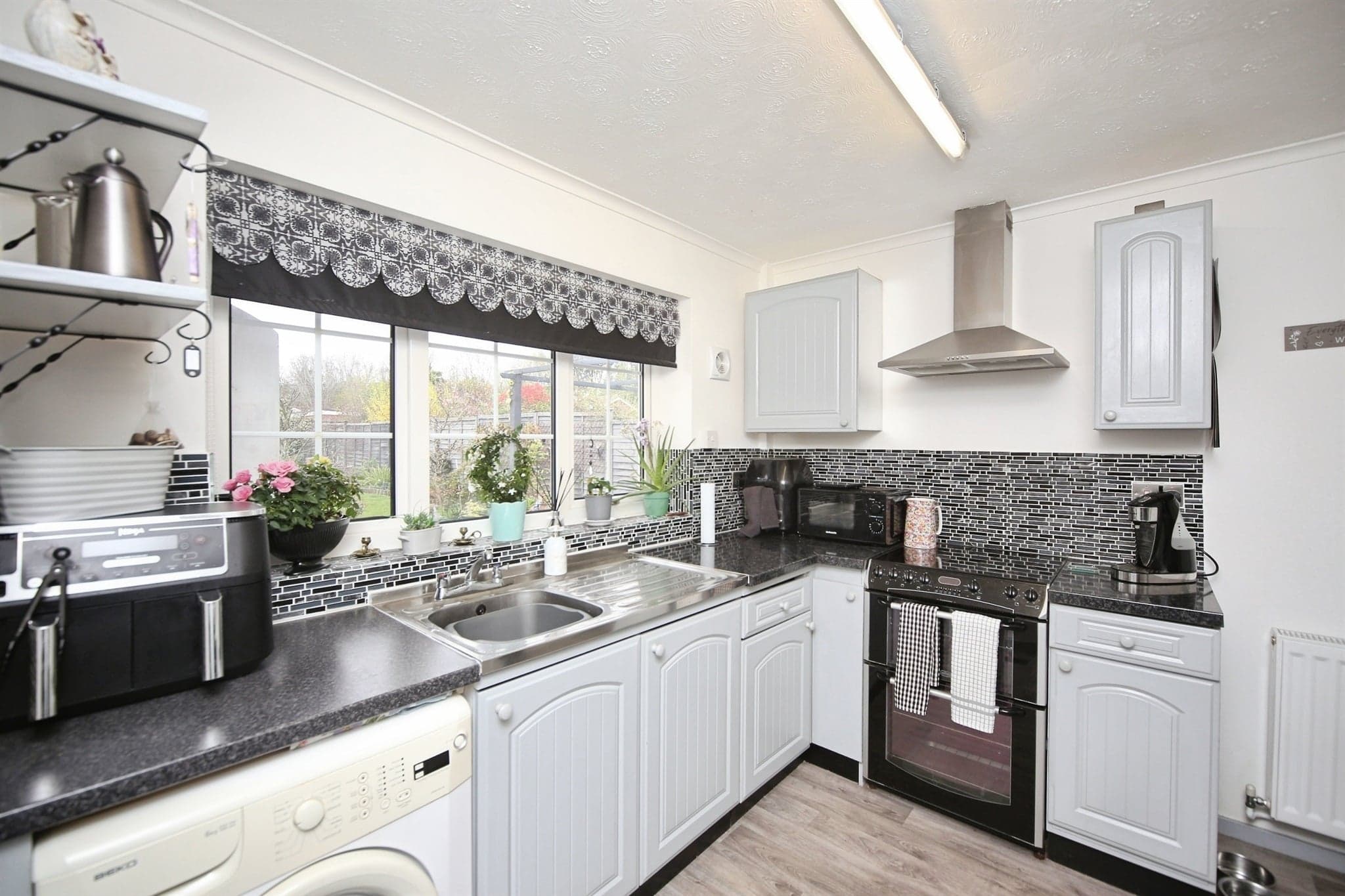 Property at Dovehouse Drive, Wellesbourne, Warwick