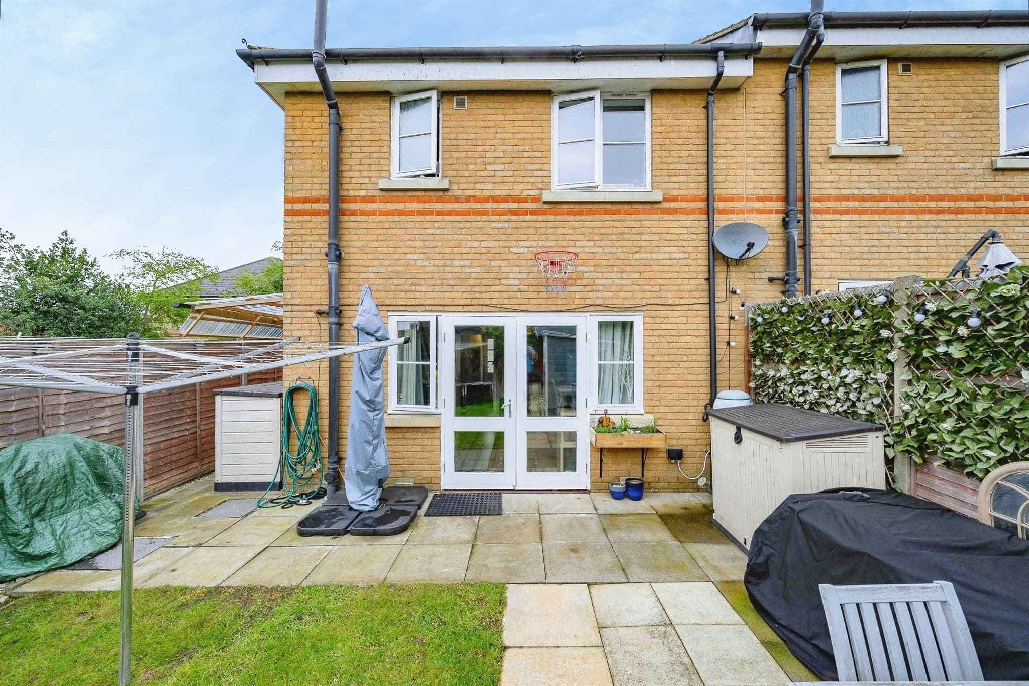 Property at Guinery Grove, Hemel Hempstead