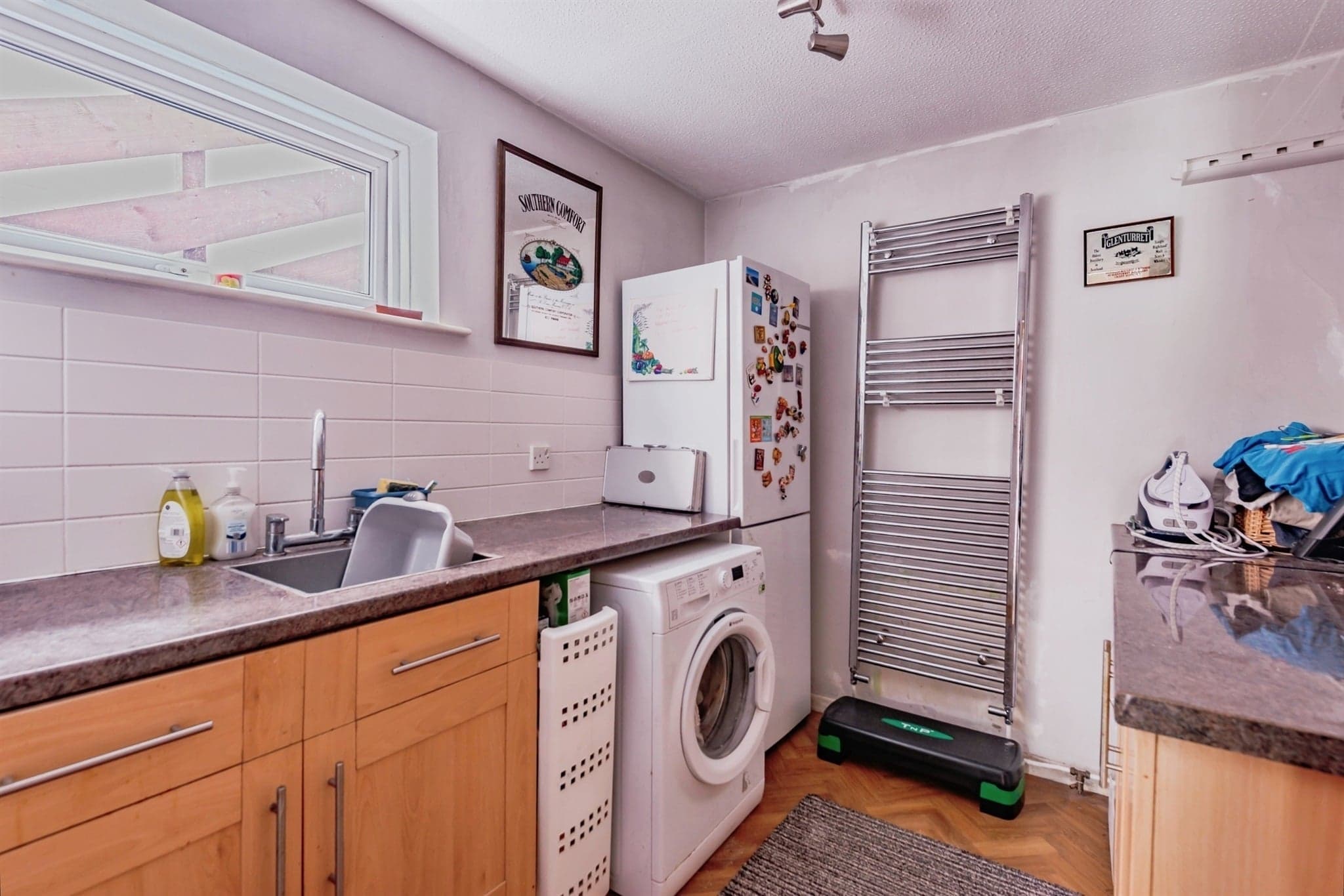 Property at Glendyne Close, East Grinstead