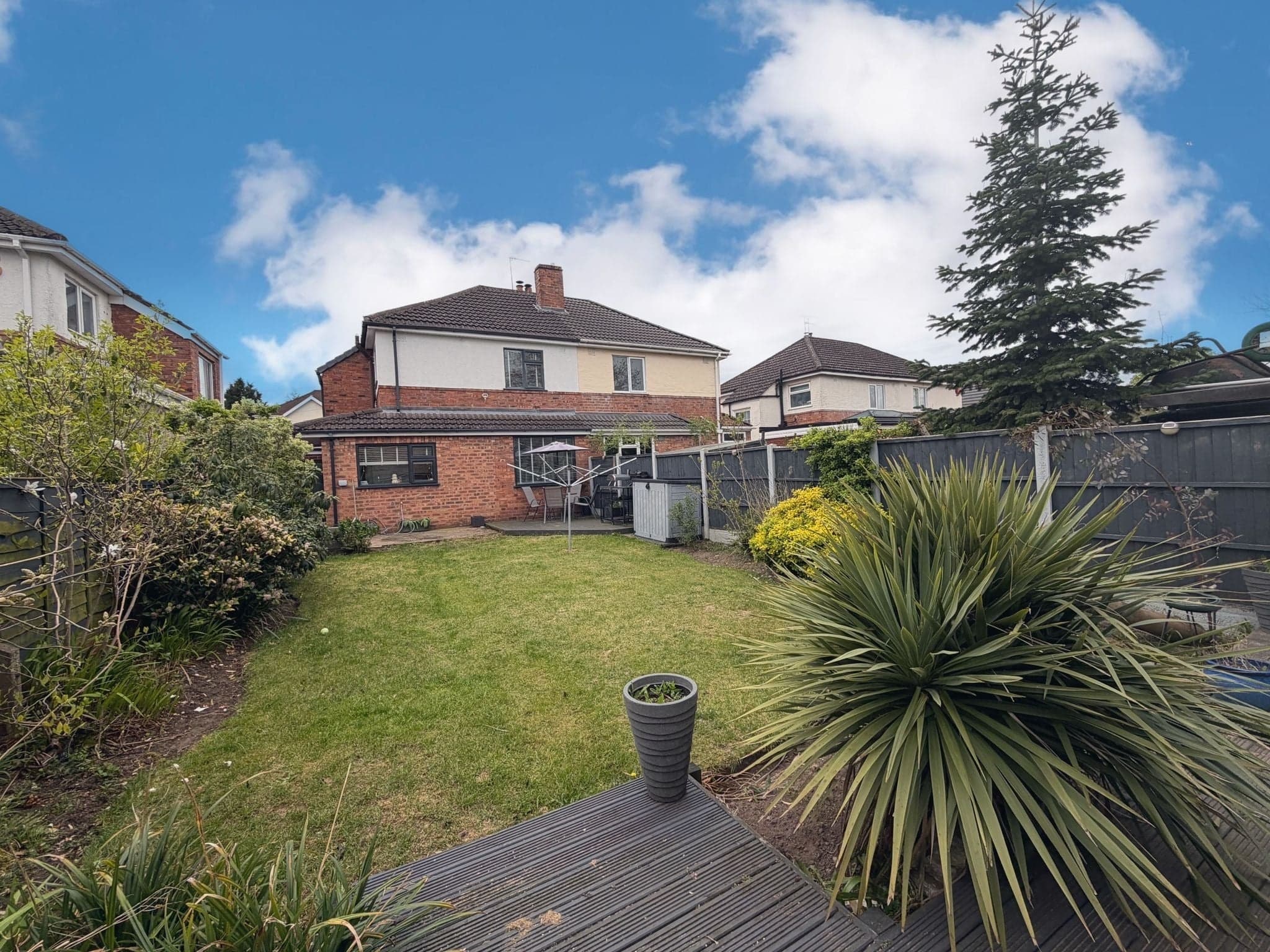 Property at Bhylls Crescent, Castlecroft, Wolverhampton