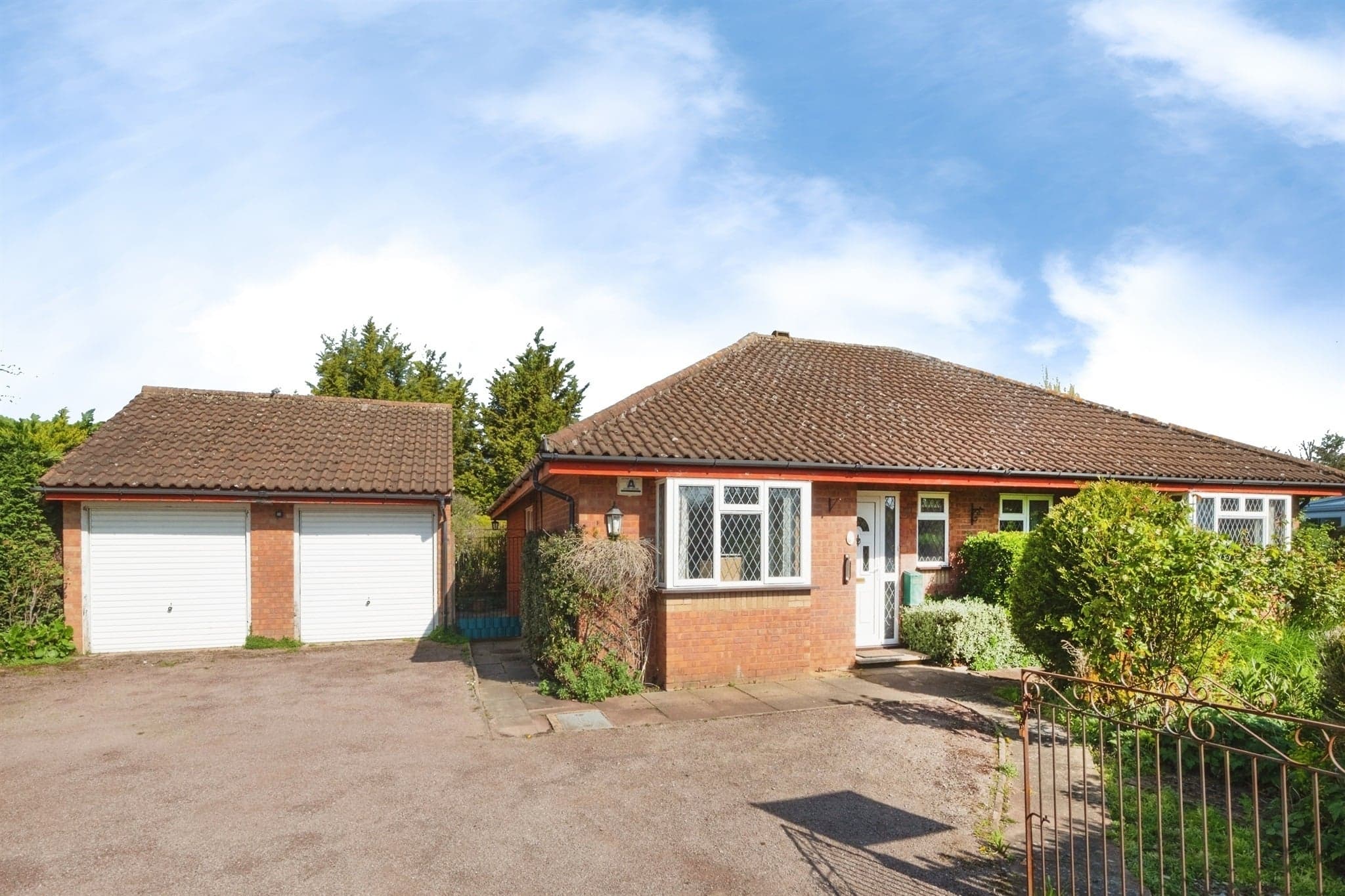 Property at Wedgwood Avenue, Blakelands, Milton Keynes