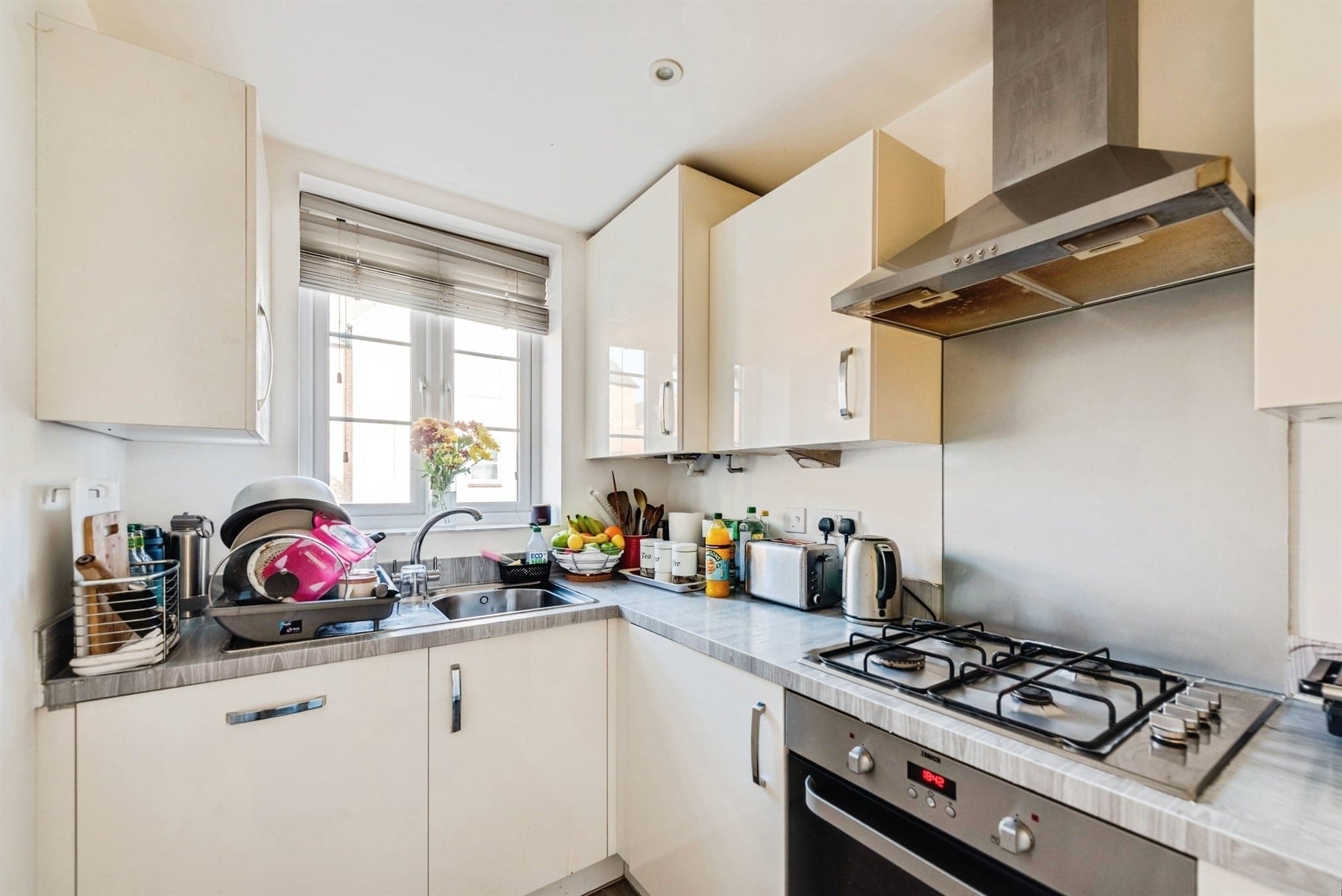 Property at Kestrel Crescent, Witney