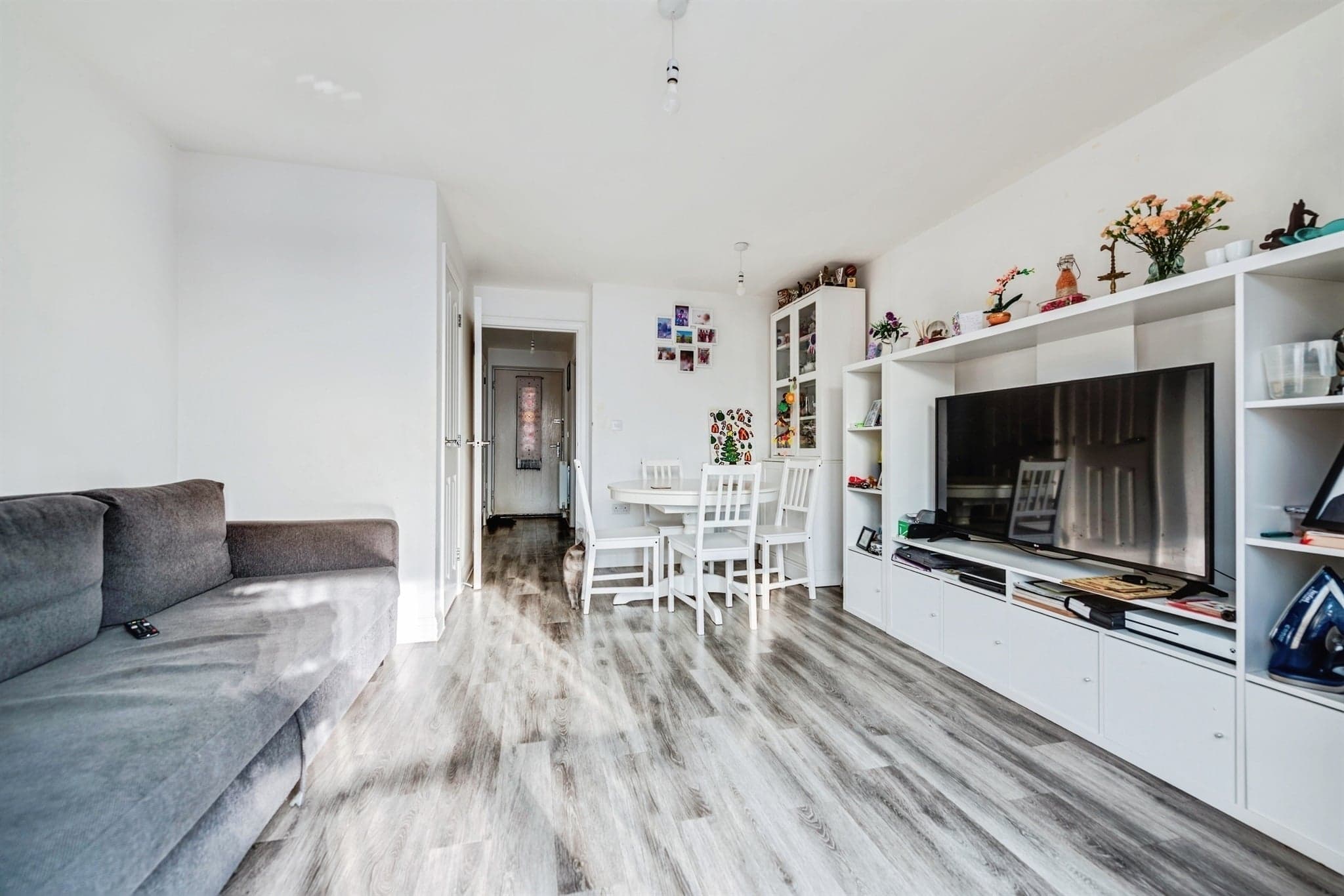 Property at Kestrel Crescent, Witney