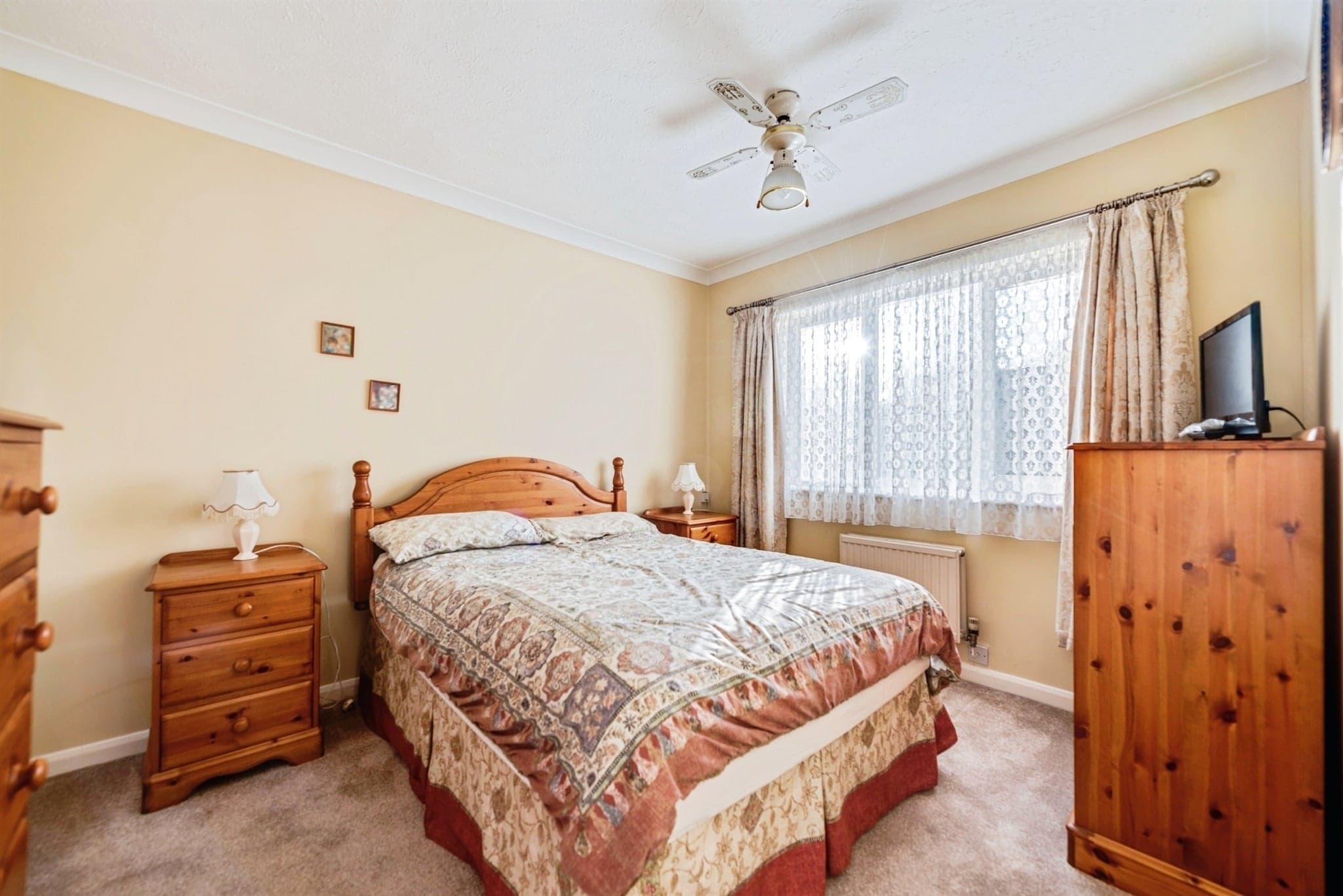 Property at Broadhurst Gardens, Sandford-On-Thames, Oxford