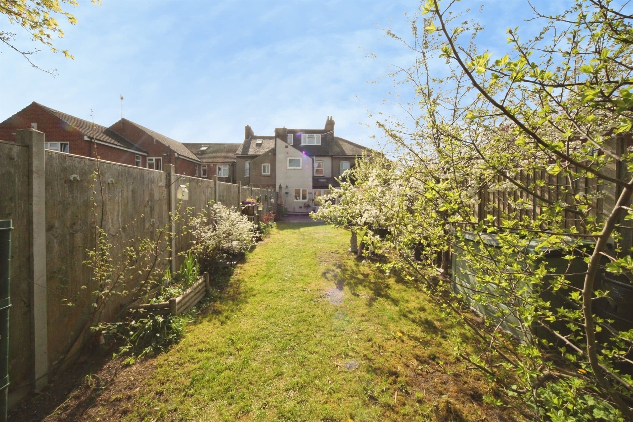 Property at High Street North, DUNSTABLE