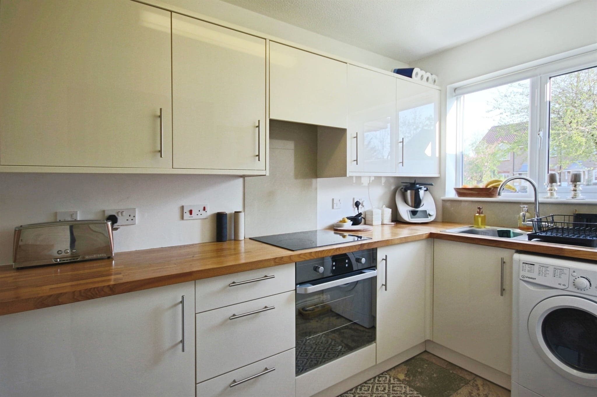 Property at Birdhaven Close, Lighthorne, Warwick