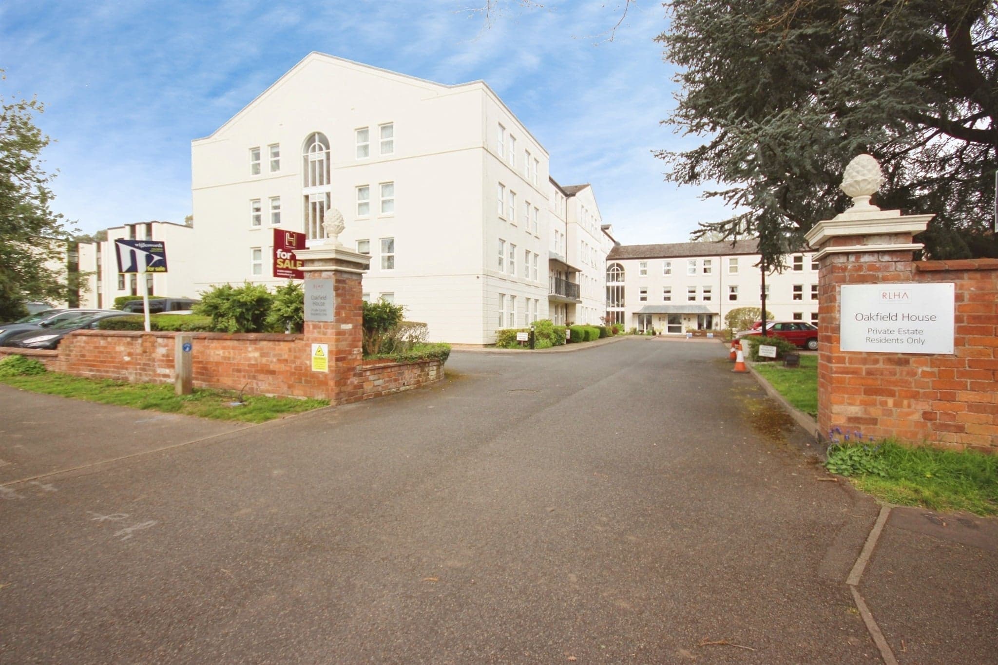 Property at Binswood Avenue, Leamington Spa