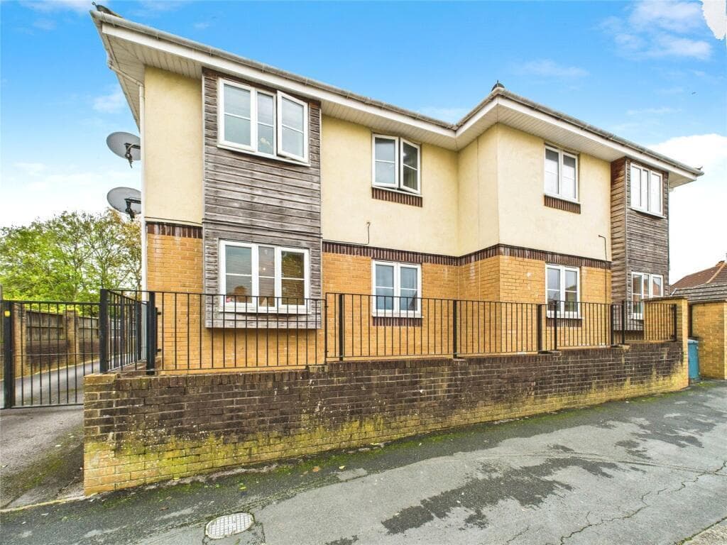 Property at Hartcliffe Road, Knowle, Bristol