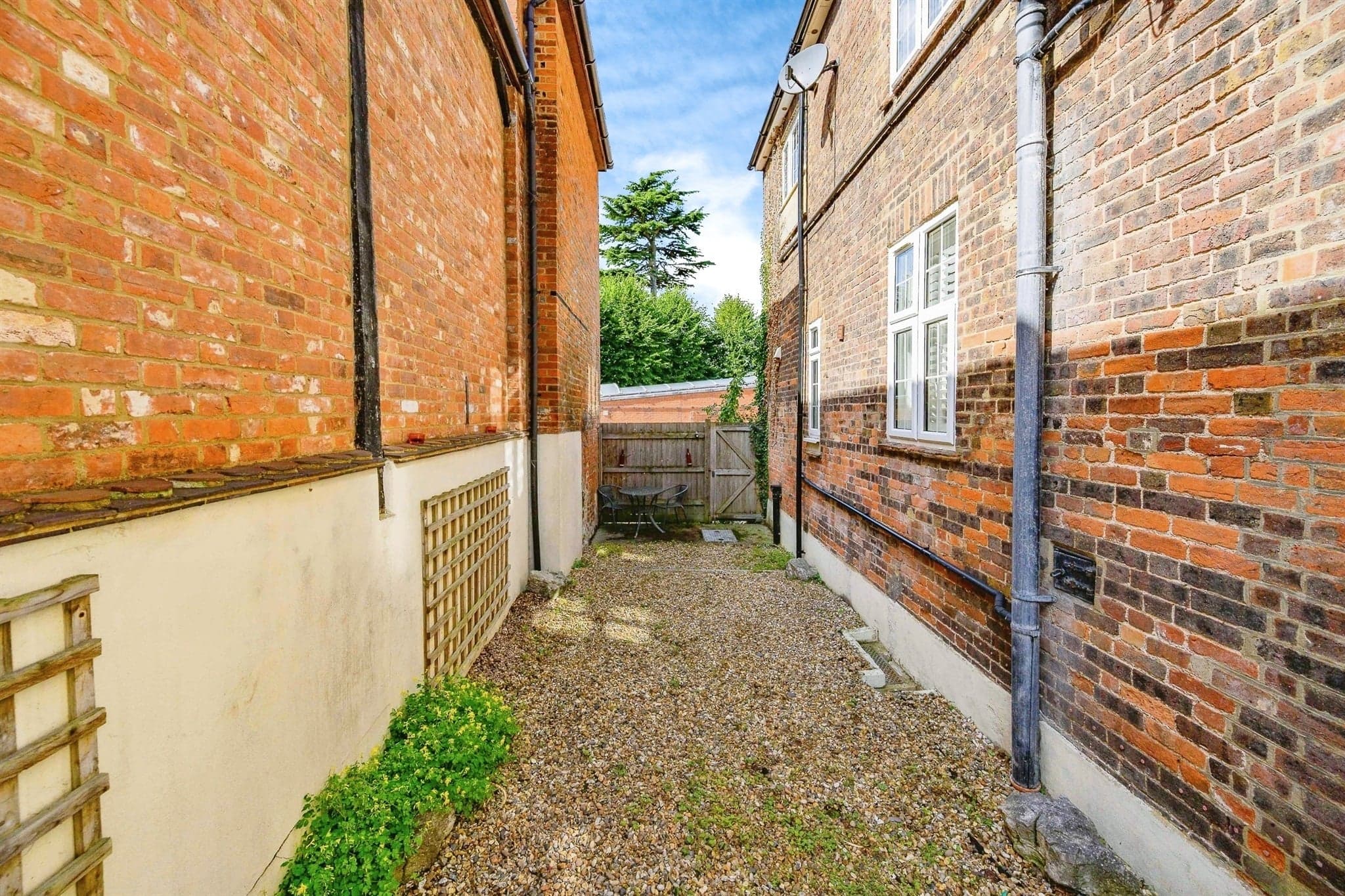 Property at High Street, Hemel Hempstead