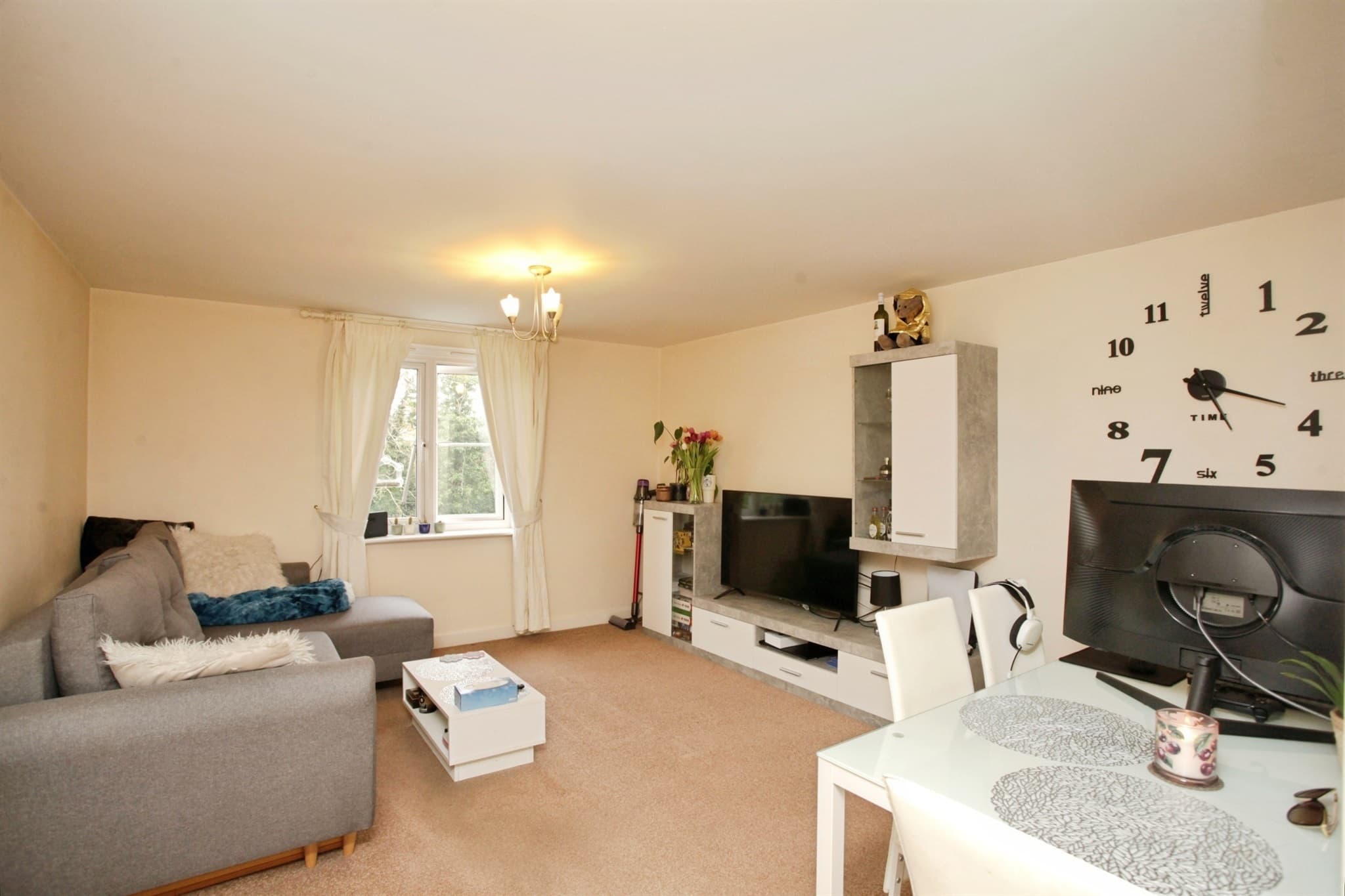 Property at Gardeners End, RUGBY
