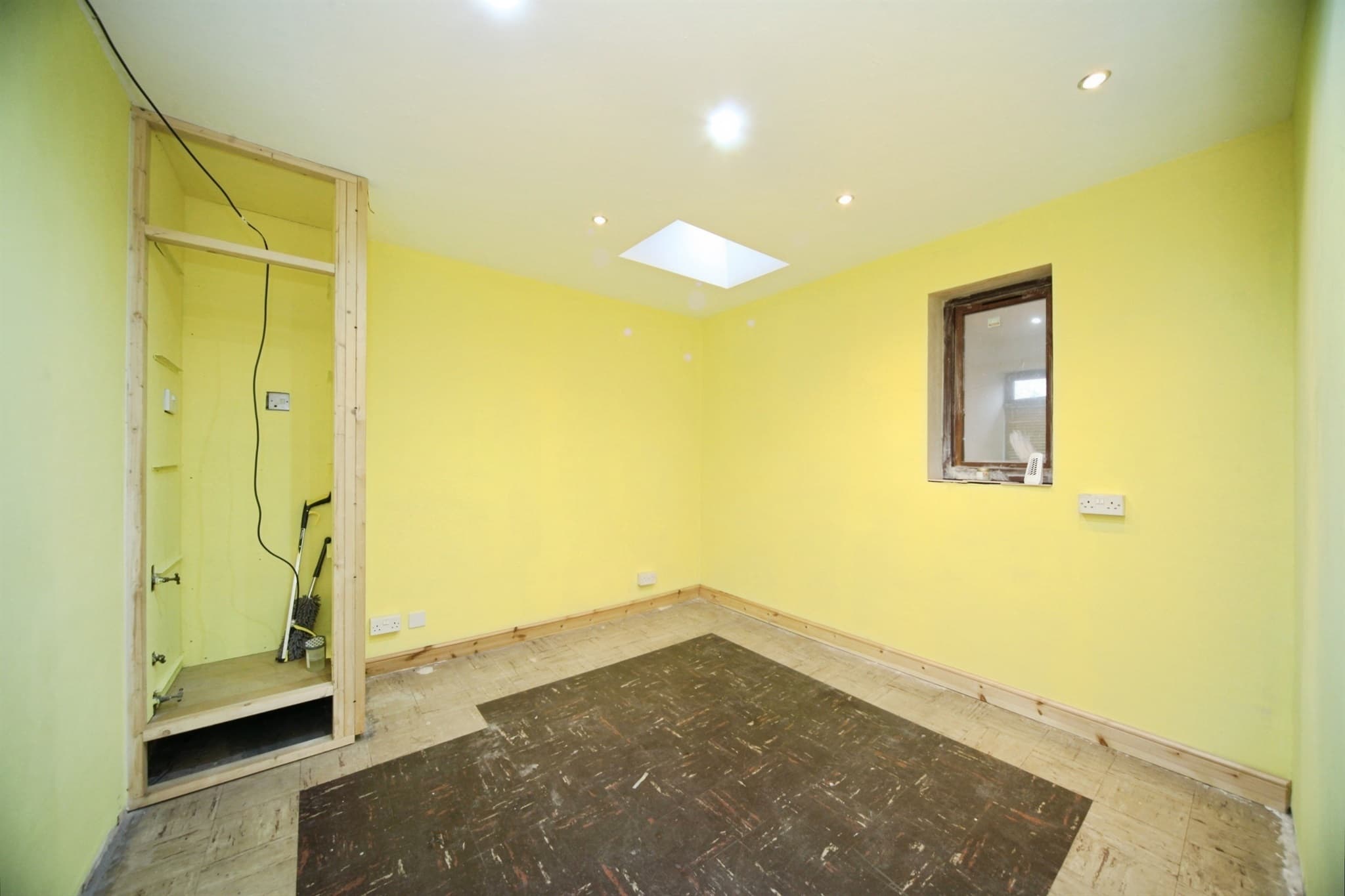 Property at Hathaway Close, Luton