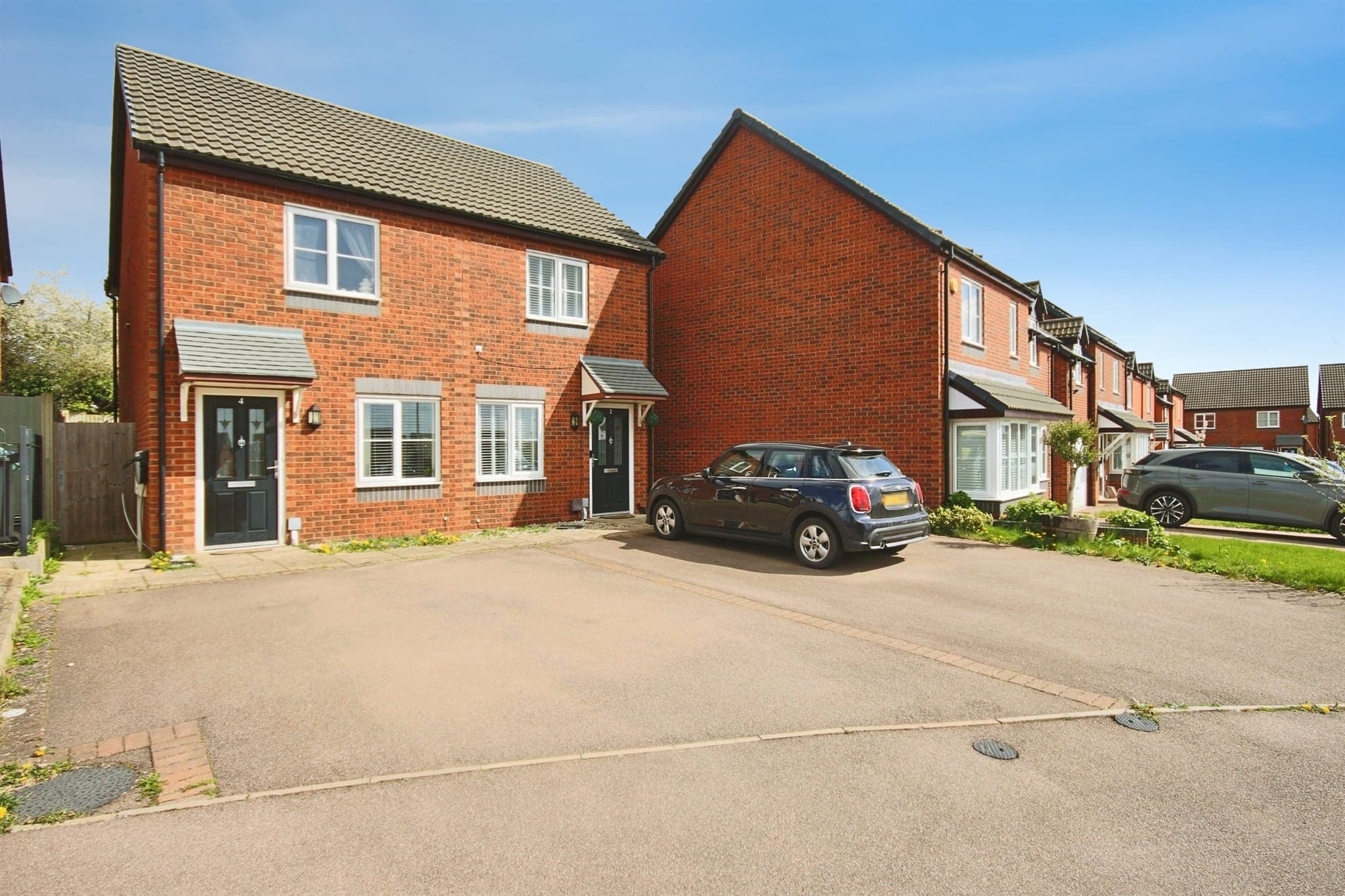 Property at Grayling Crescent, Leamington Spa