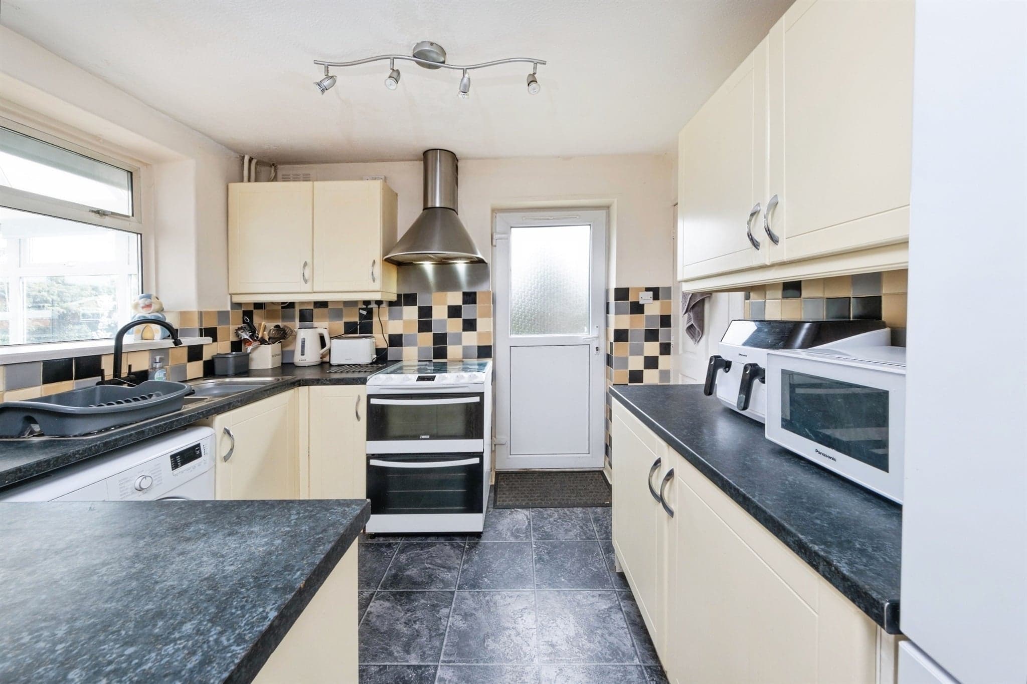 Property at Milford Avenue, Stony Stratford, Milton Keynes
