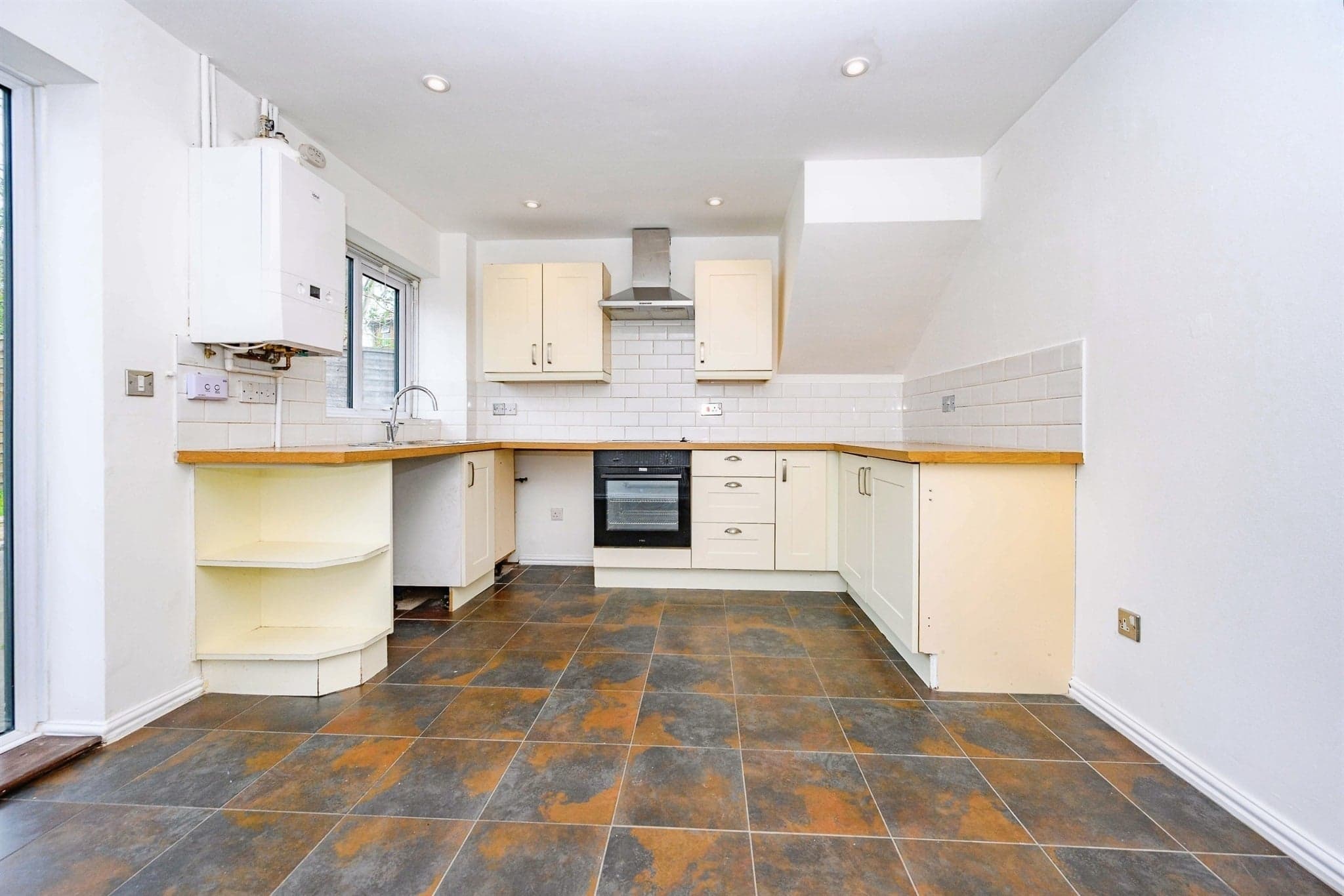 Property at Yately Close, Luton