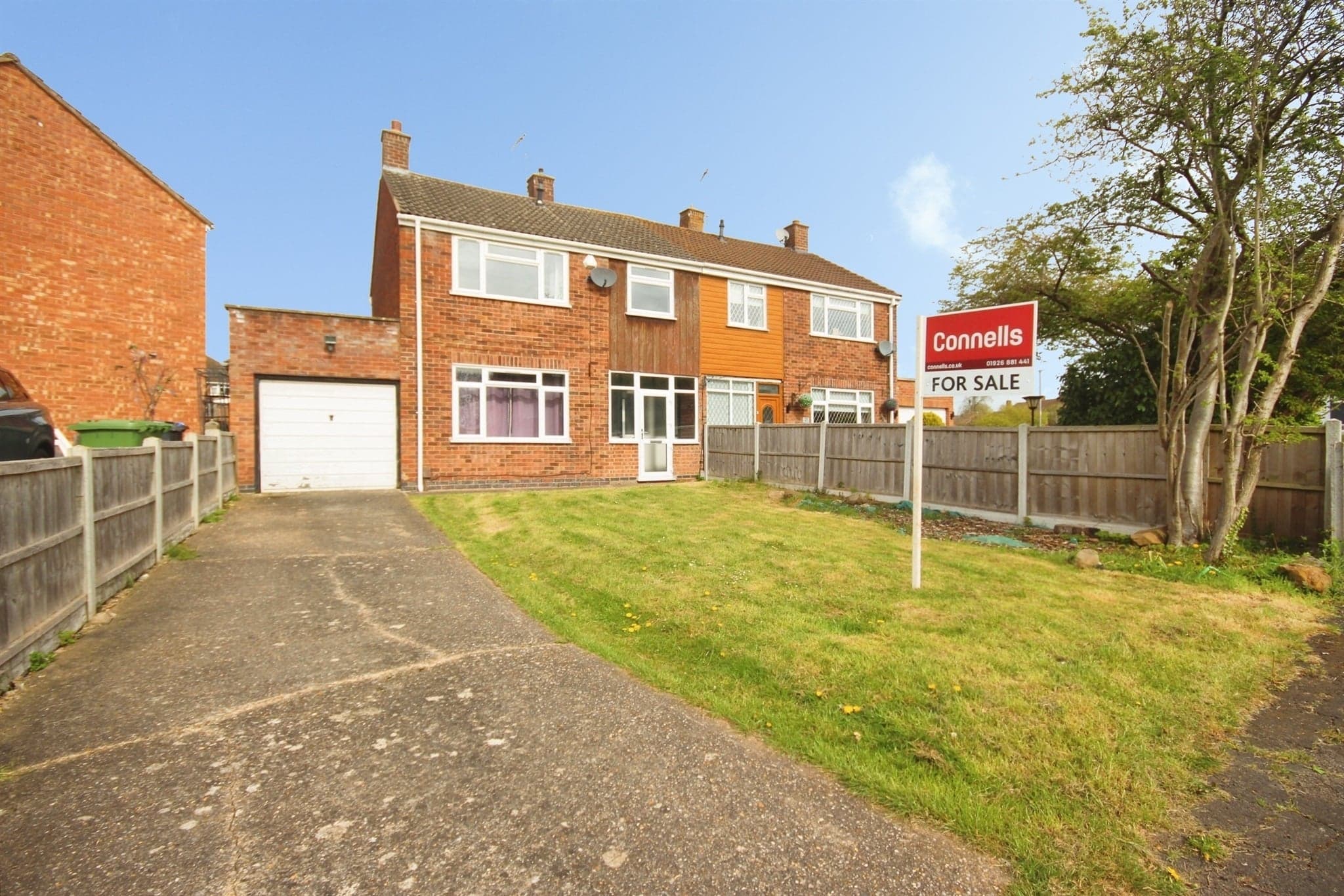 Property at Home Farm Crescent, Whitnash, Leamington Spa