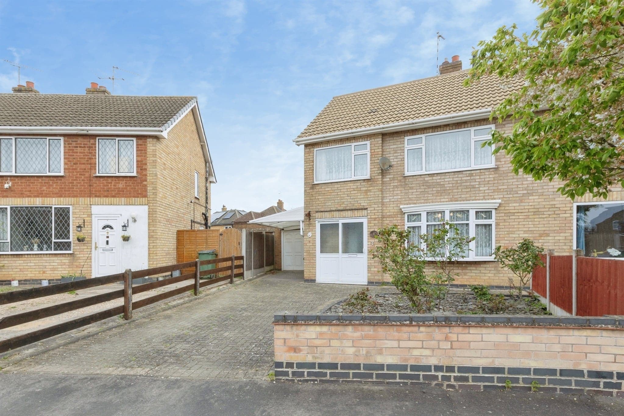 Property at Spinney Avenue, Countesthorpe, Leicester