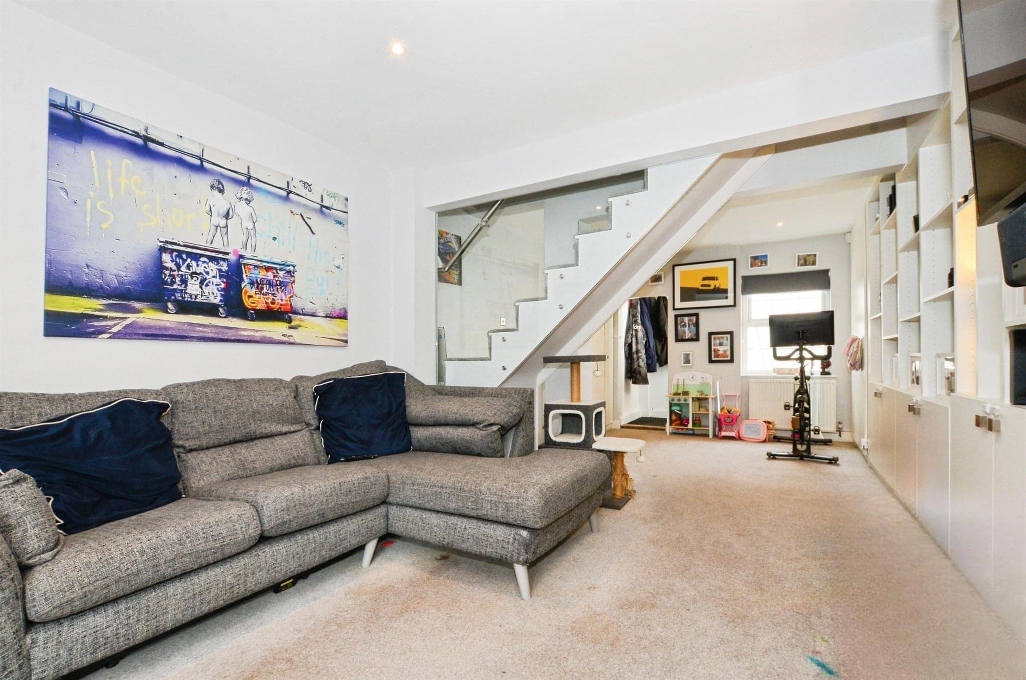 Property at Summer Street, Slip End, Luton