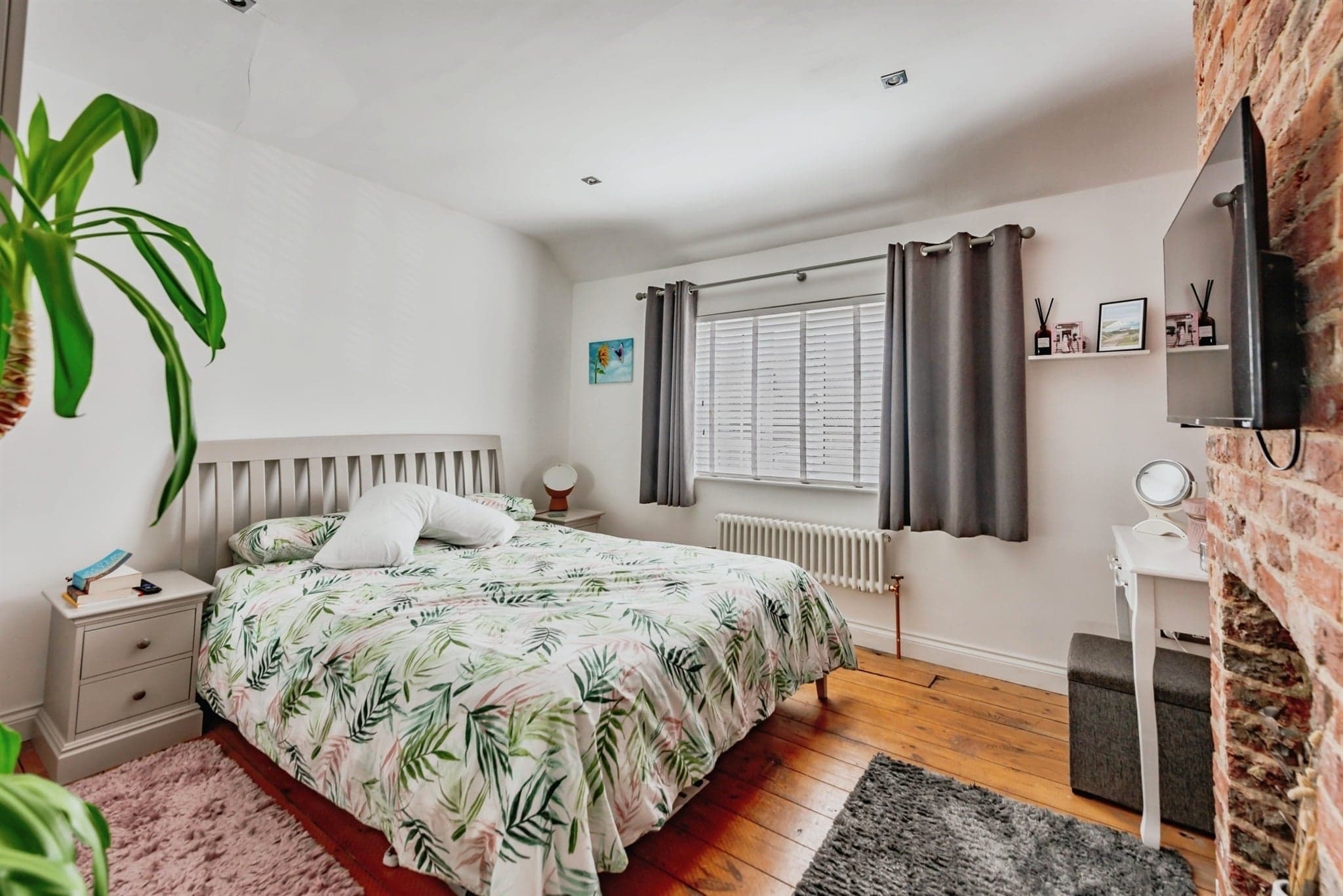 Property at New Road, Smallfield, Horley