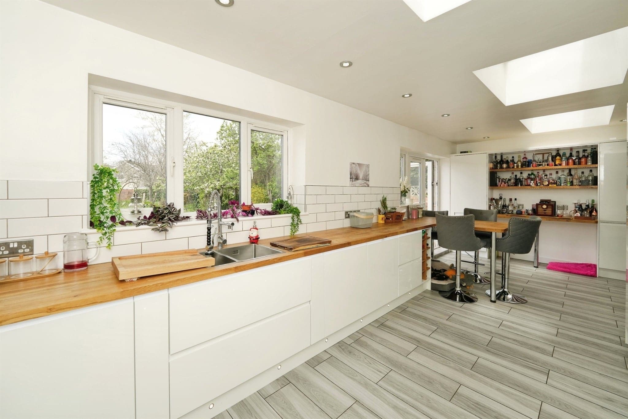 Property at Bromley Heath Road, Downend, Bristol