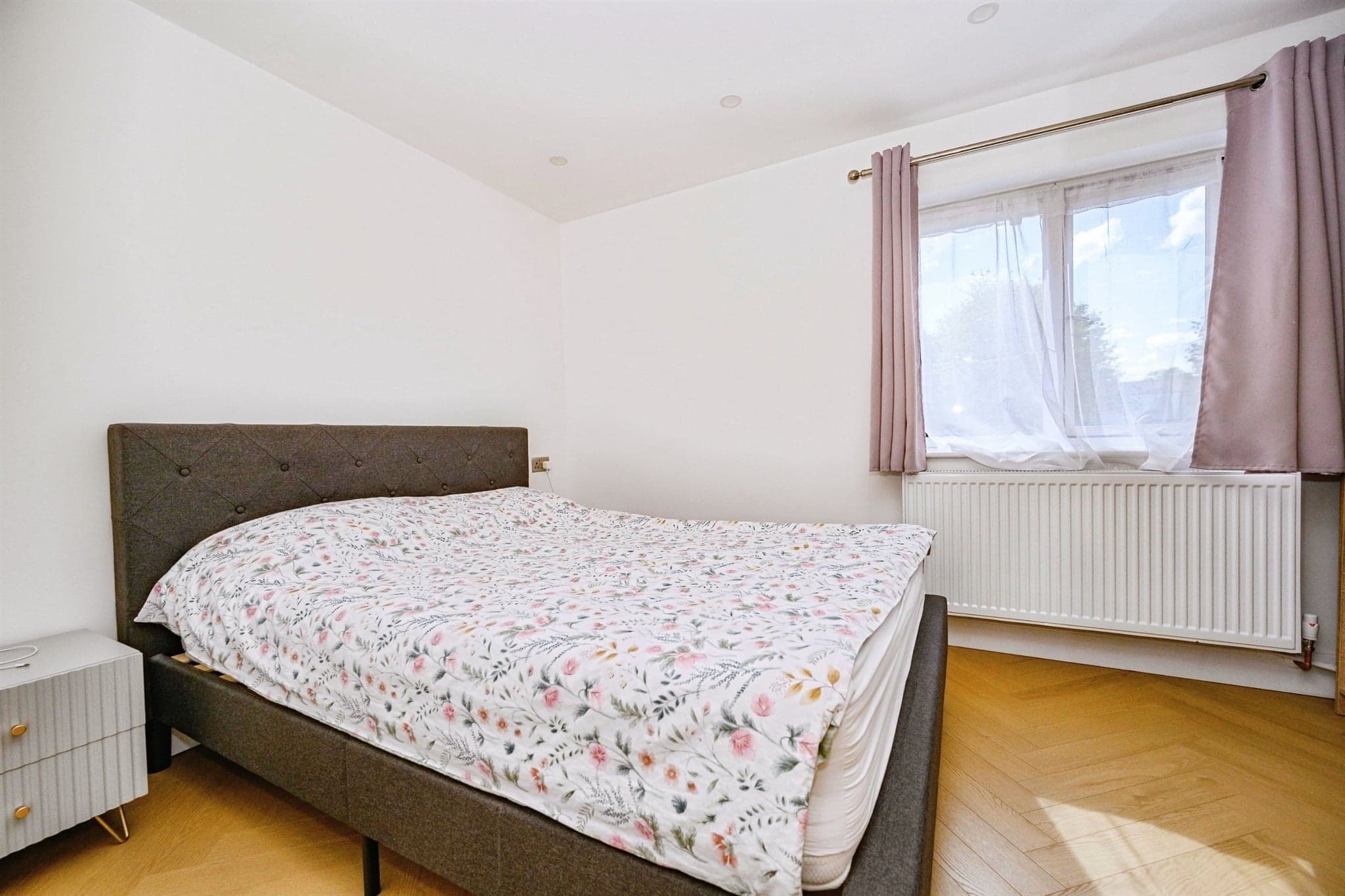 Property at Far End, Hatfield