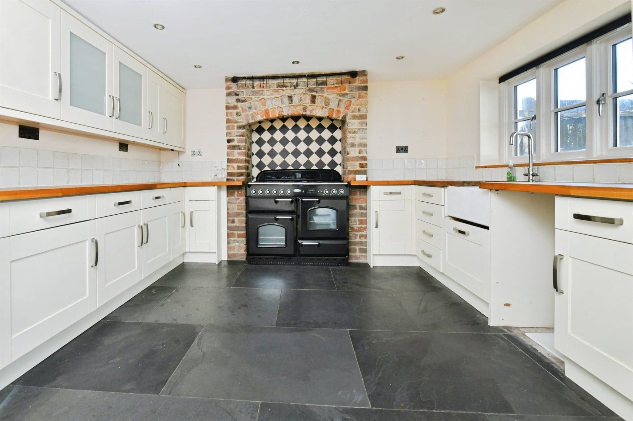 Property at Tamar Street, TORPOINT