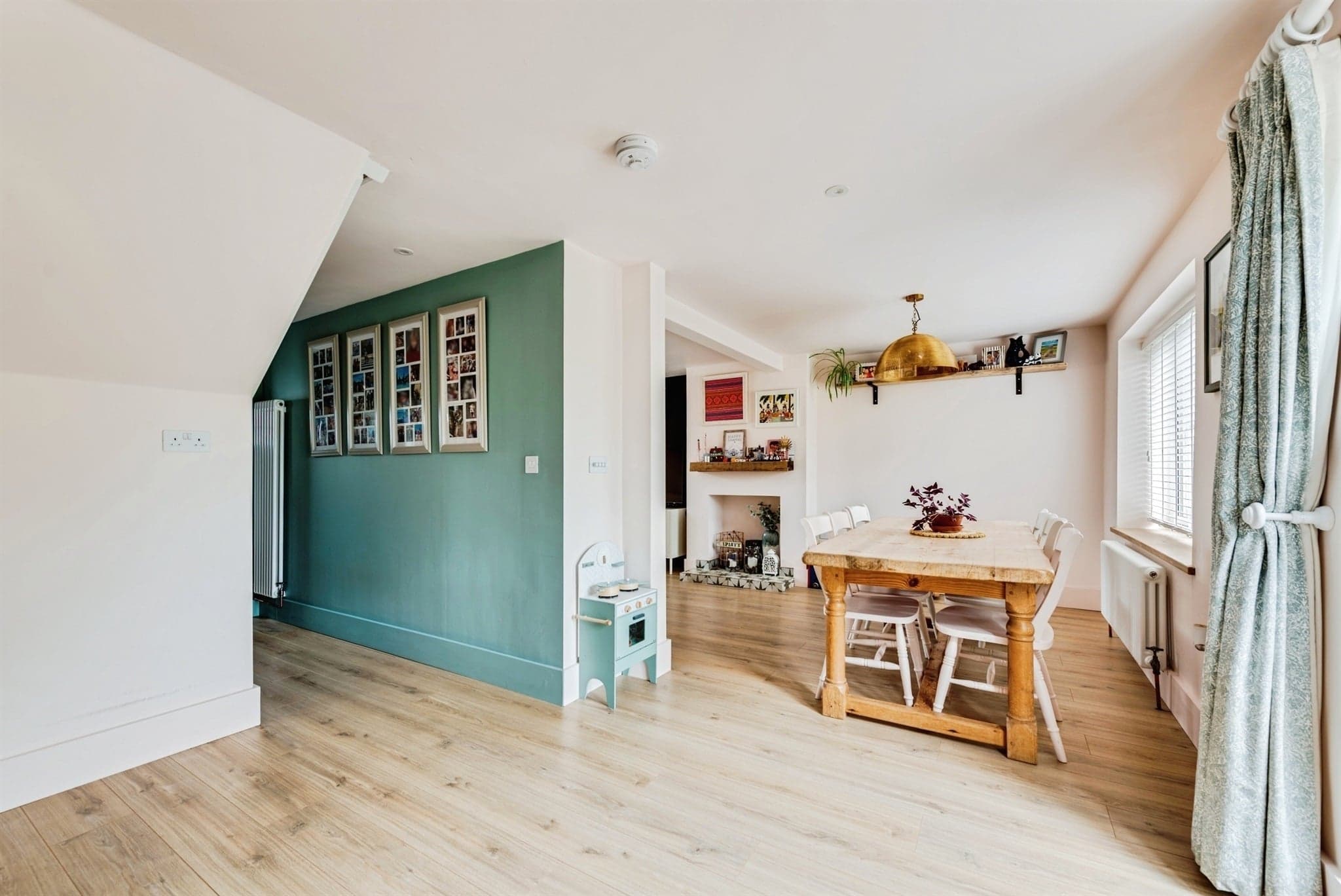 Property at Queens Close, Thame