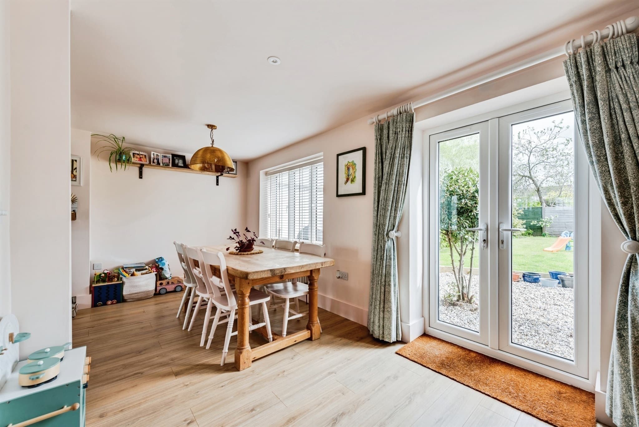 Property at Queens Close, Thame