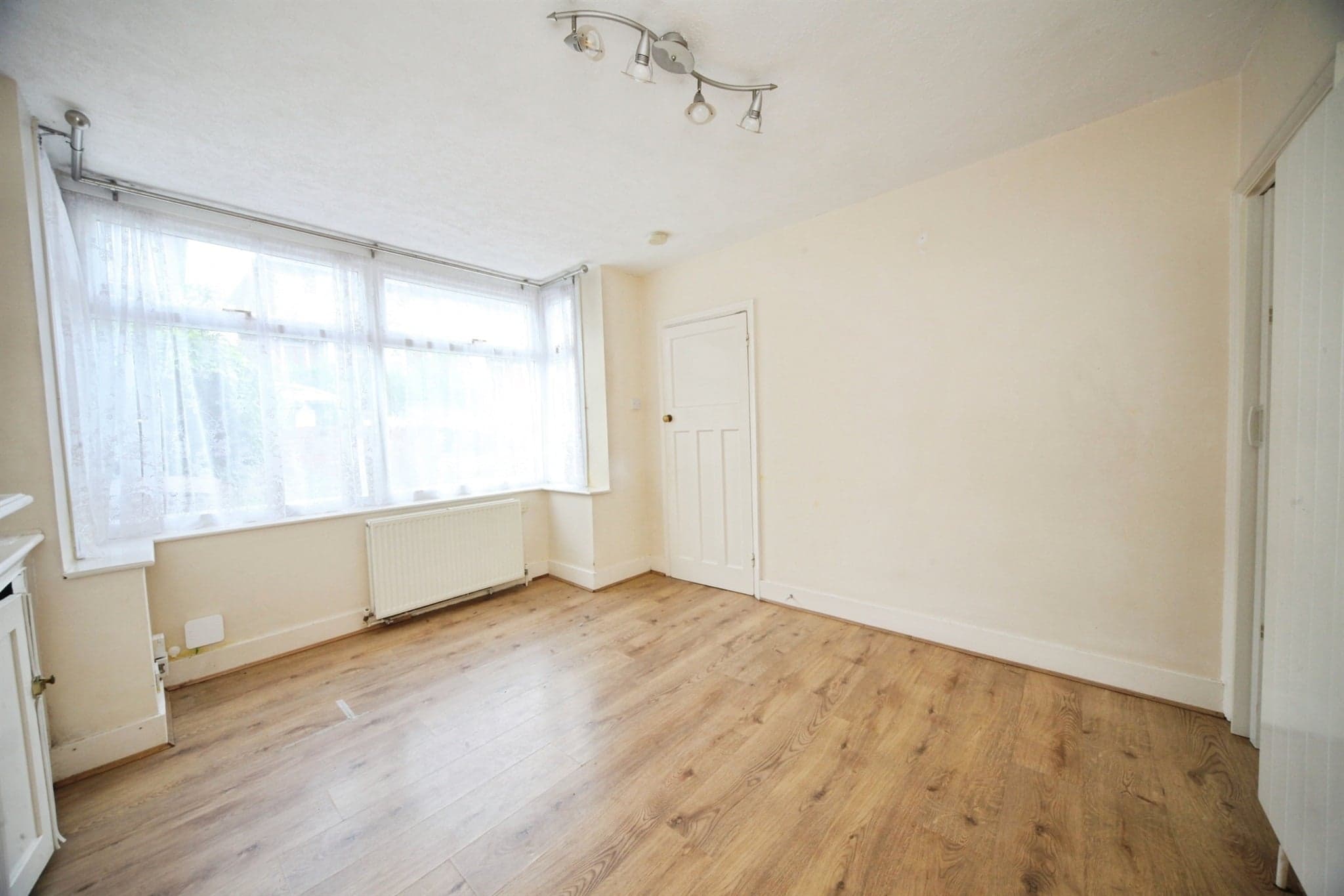 Property at Pomfret Avenue, Luton
