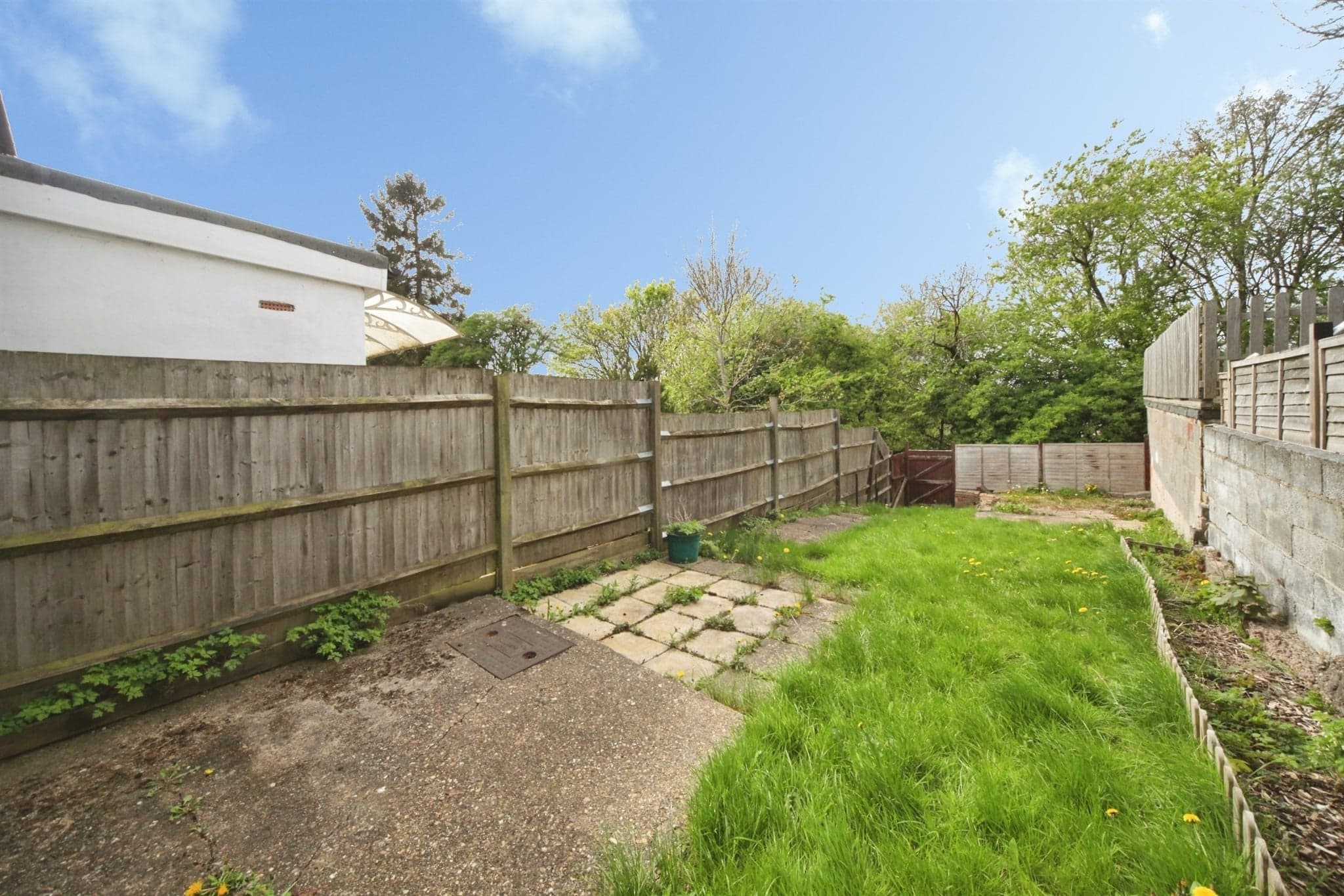 Property at Pomfret Avenue, Luton