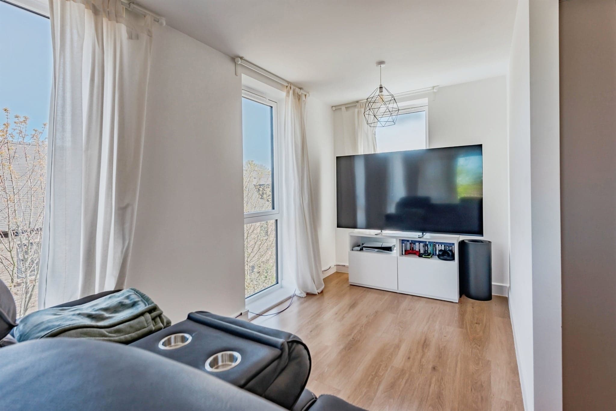 Property at Nailsworth Crescent, Merstham, Redhill
