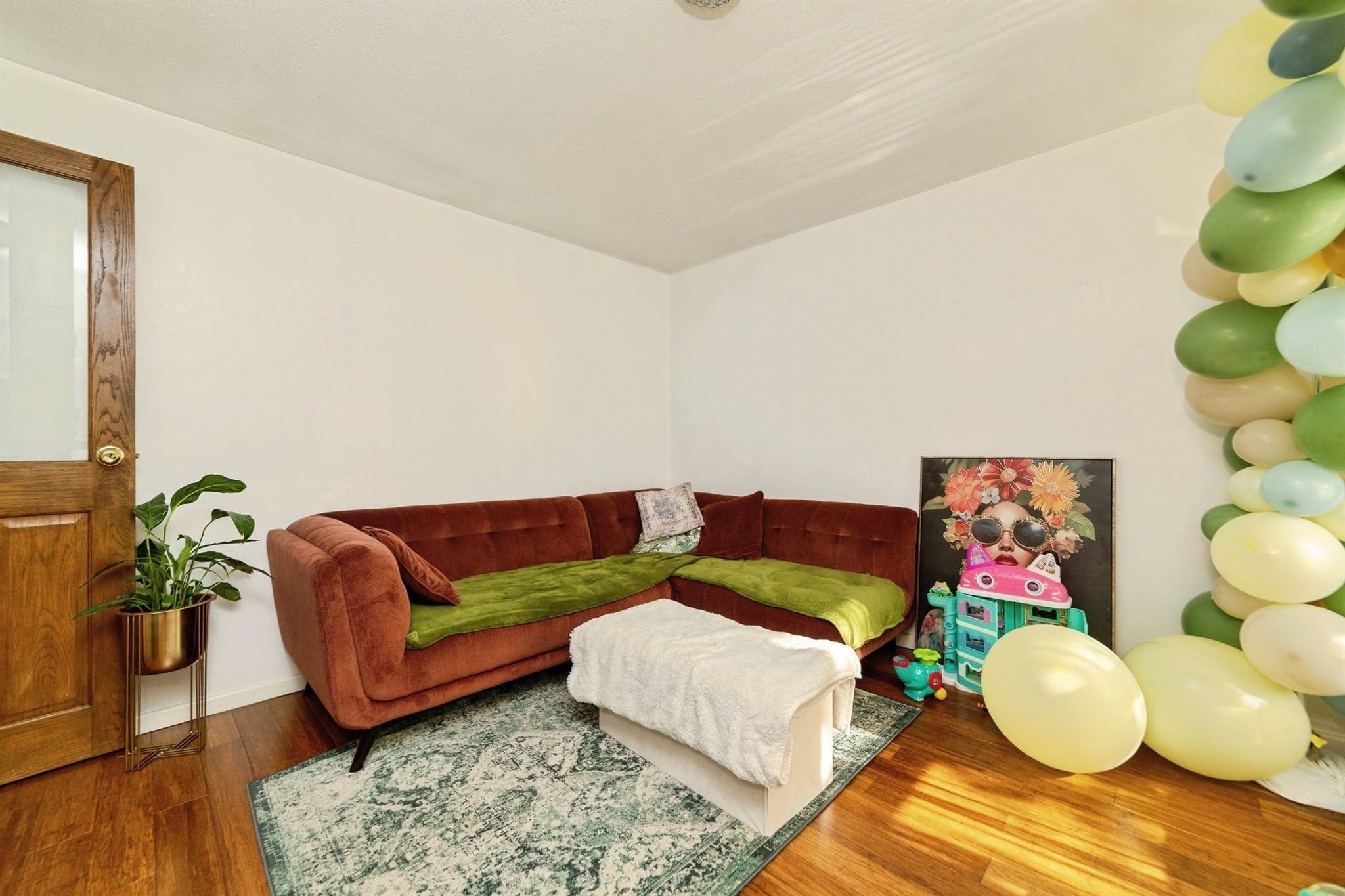 Property at Broadwater Crescent, Welwyn Garden City