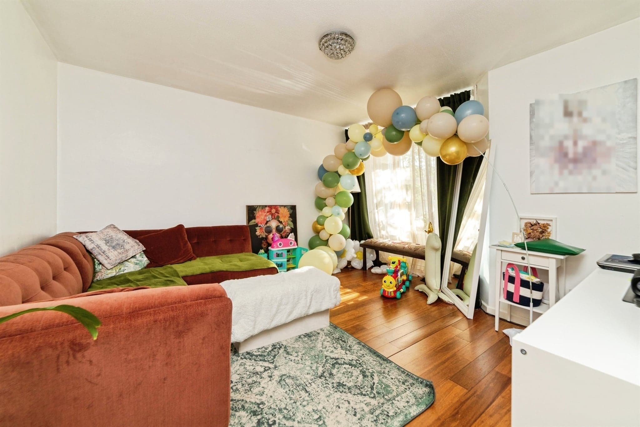 Property at Broadwater Crescent, Welwyn Garden City