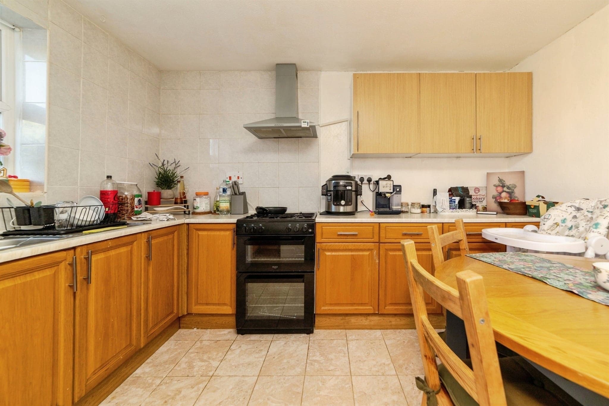 Property at Broadwater Crescent, Welwyn Garden City