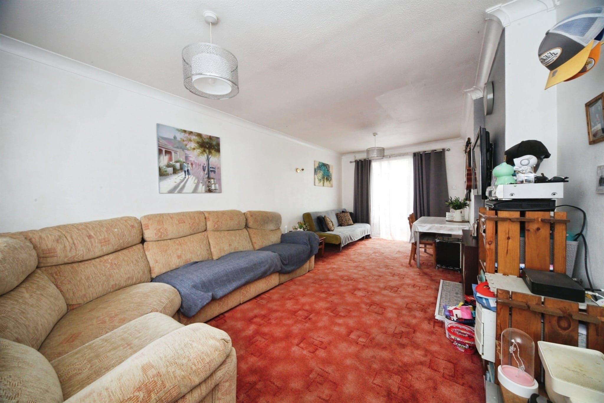Property at Ferrars Close, Luton