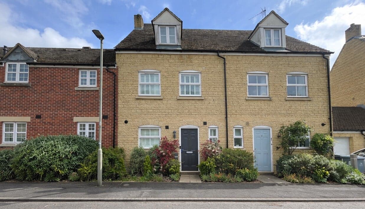 Property at Ashcombe Crescent, Witney