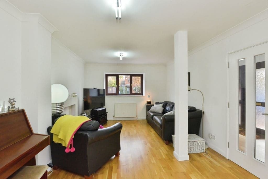 Property at Broadway Avenue, Giffard Park, Milton Keynes