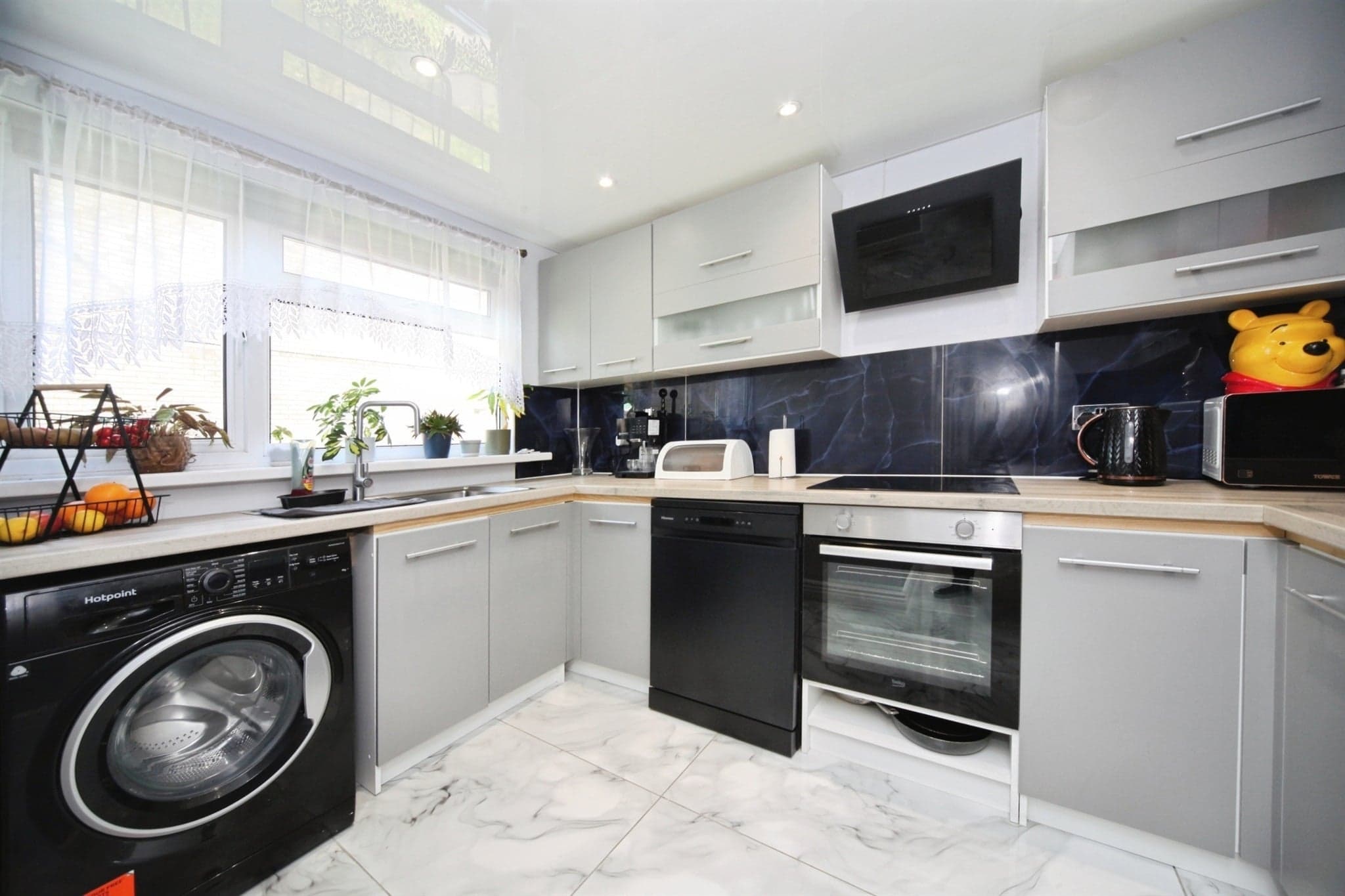 Property at Thrales Close, Luton