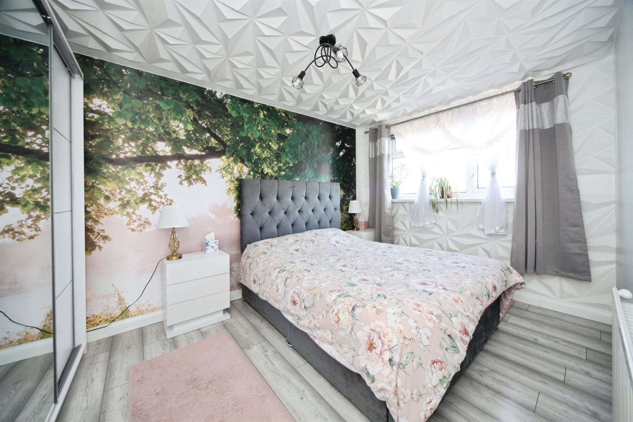 Property at Thrales Close, Luton