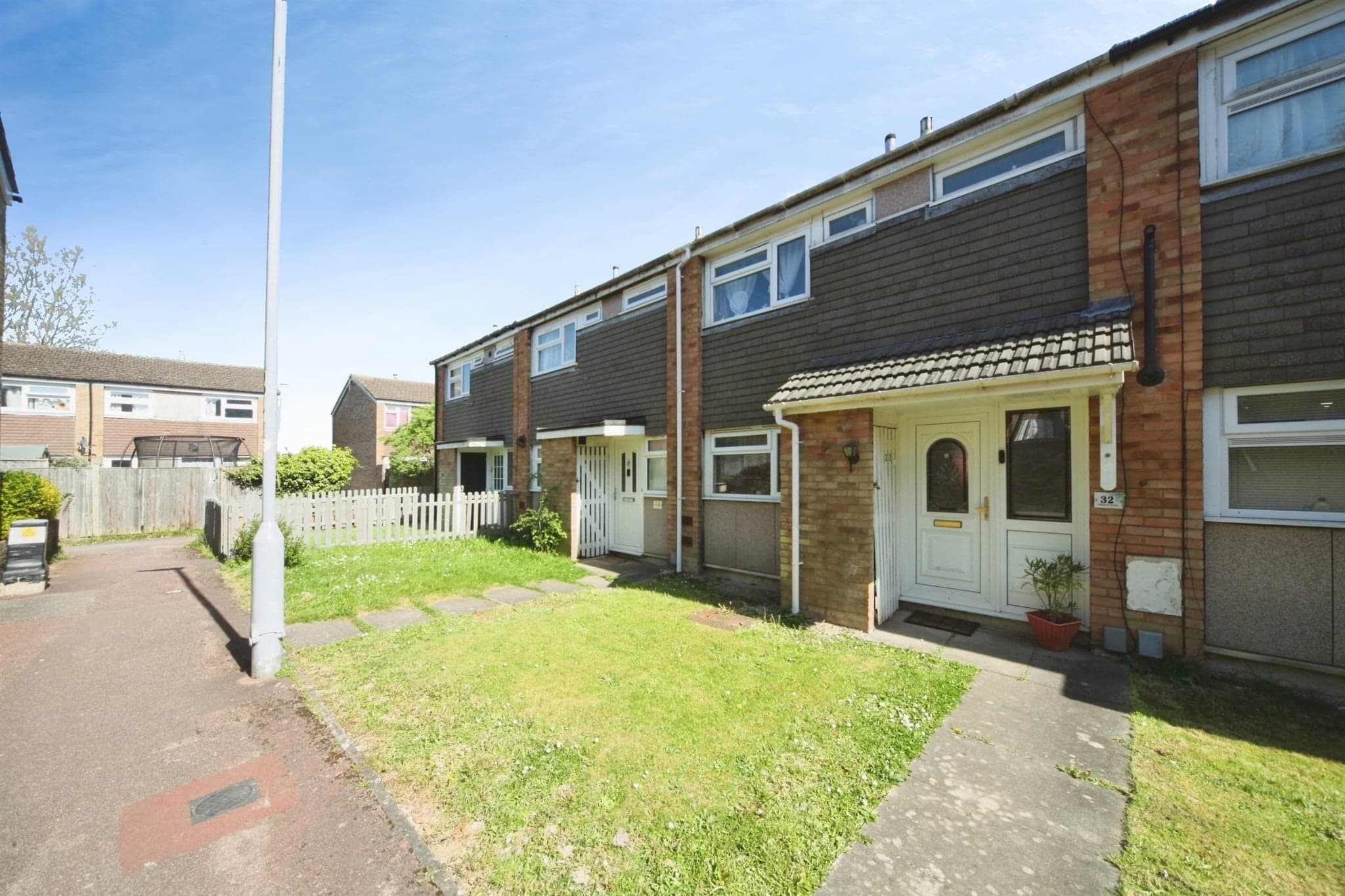 Property at Thrales Close, Luton