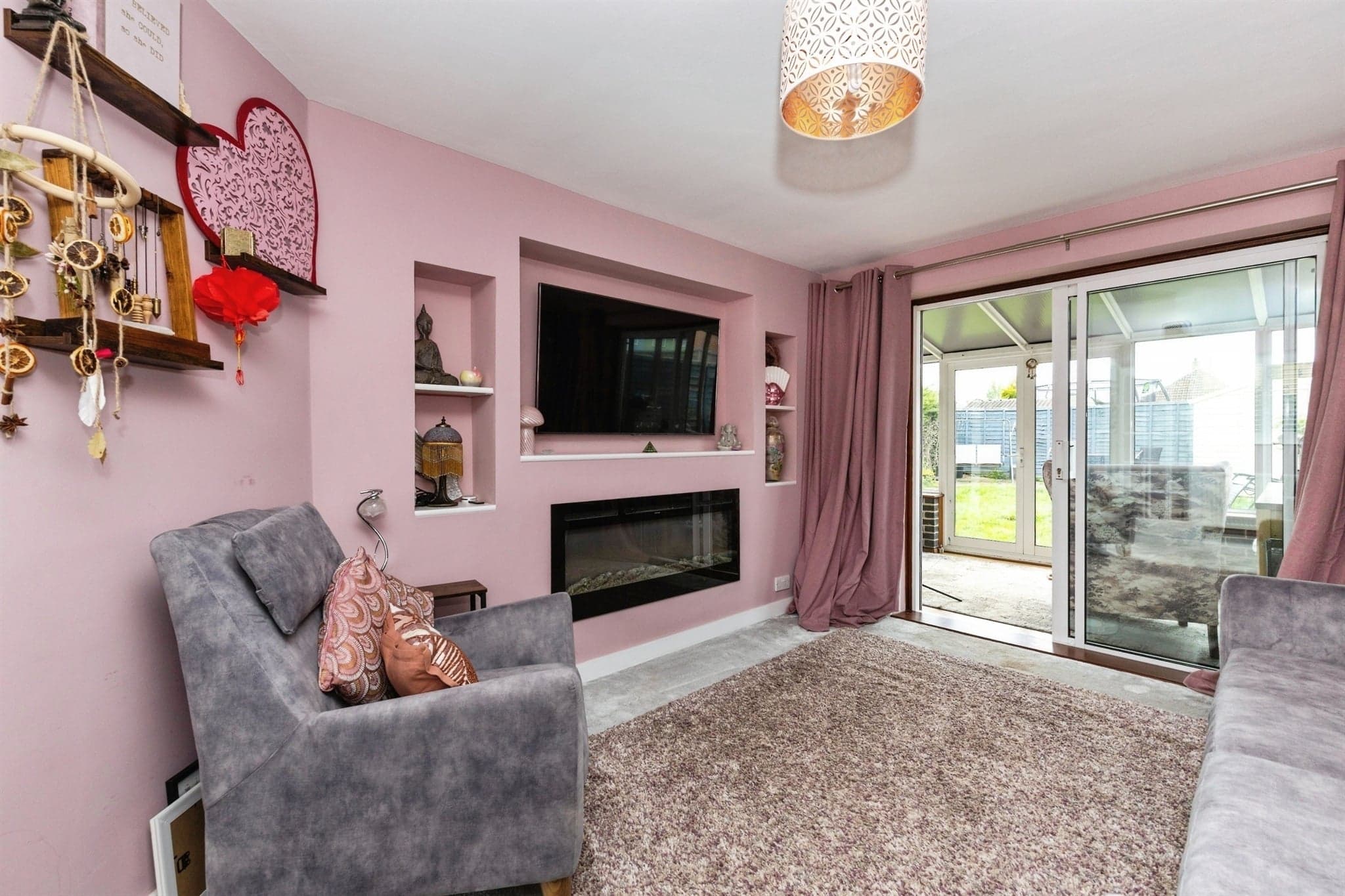 Property at Nettlefield, Kennington, Ashford