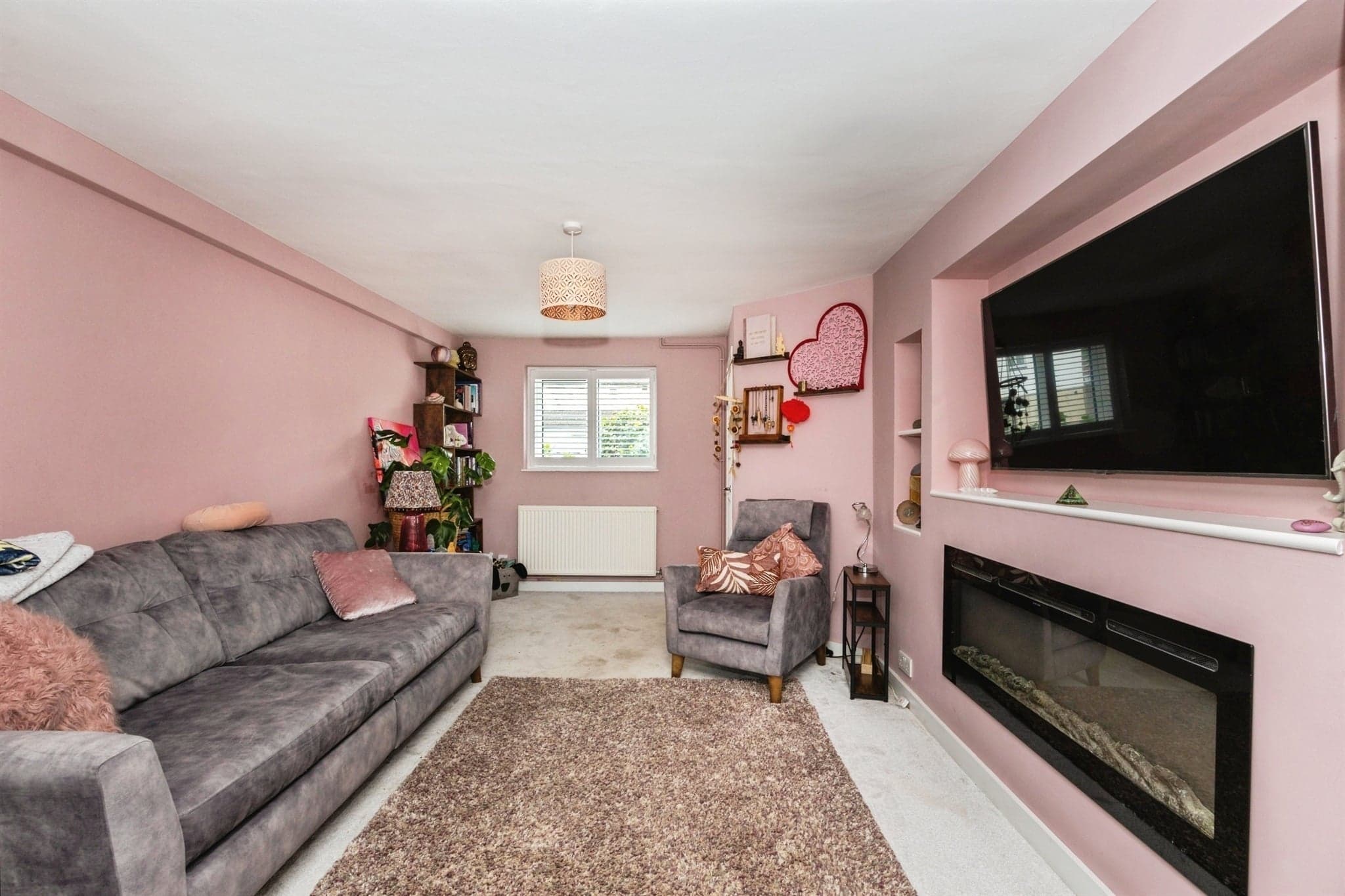 Property at Nettlefield, Kennington, Ashford