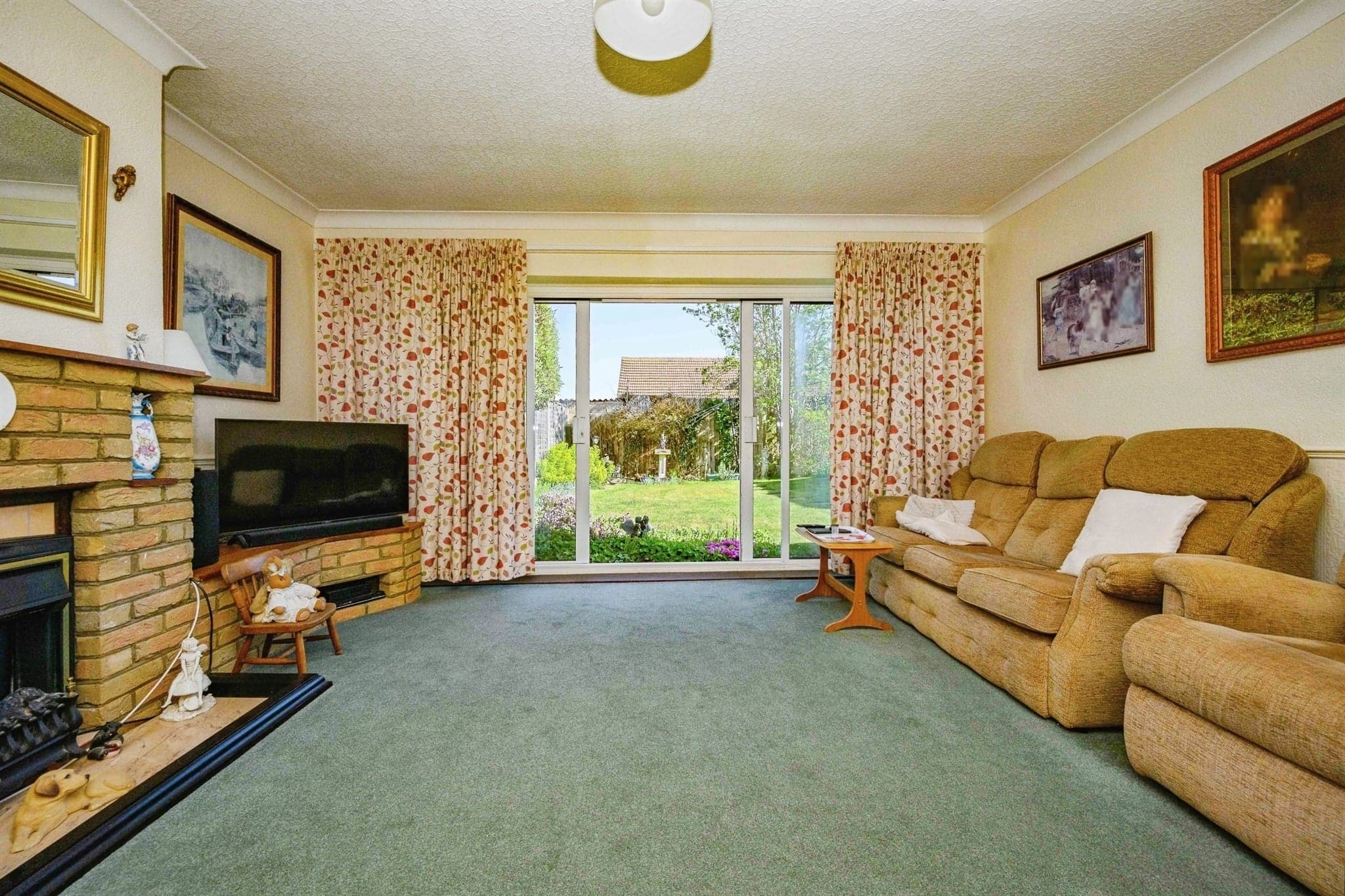 Property at The Furrows, Luton