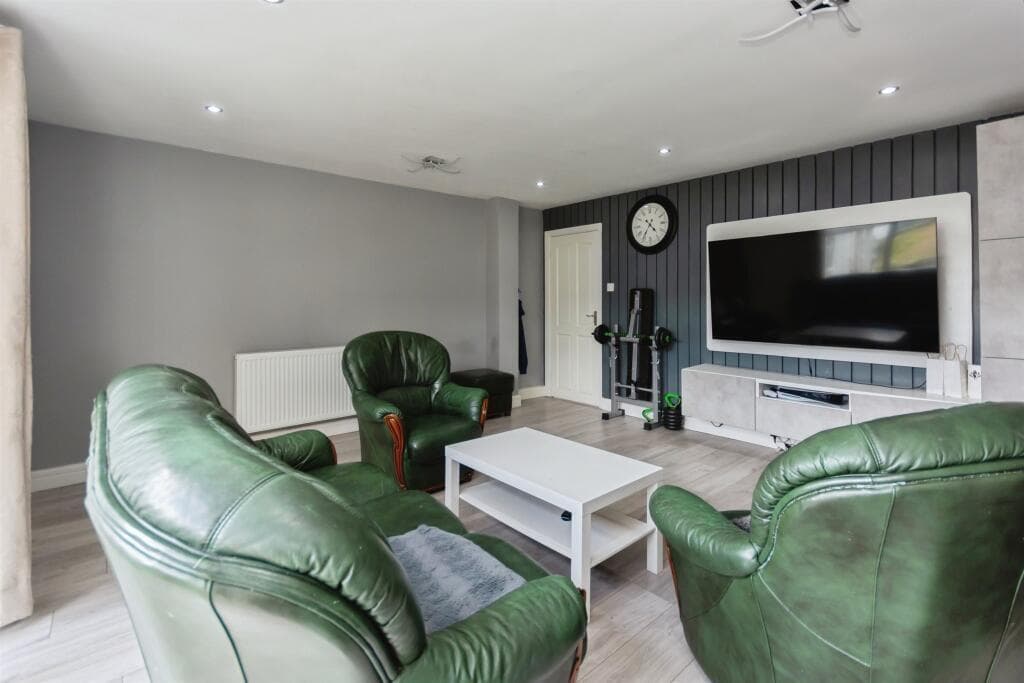 Property at Vale Close, Birmingham