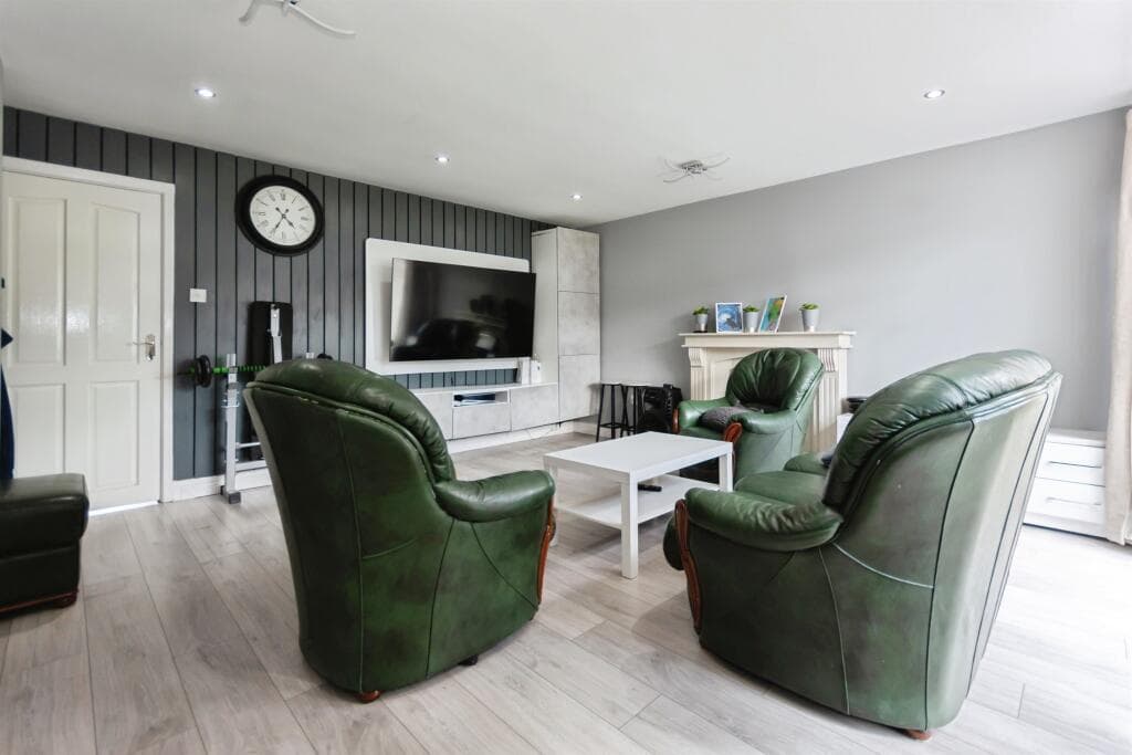 Property at Vale Close, Birmingham