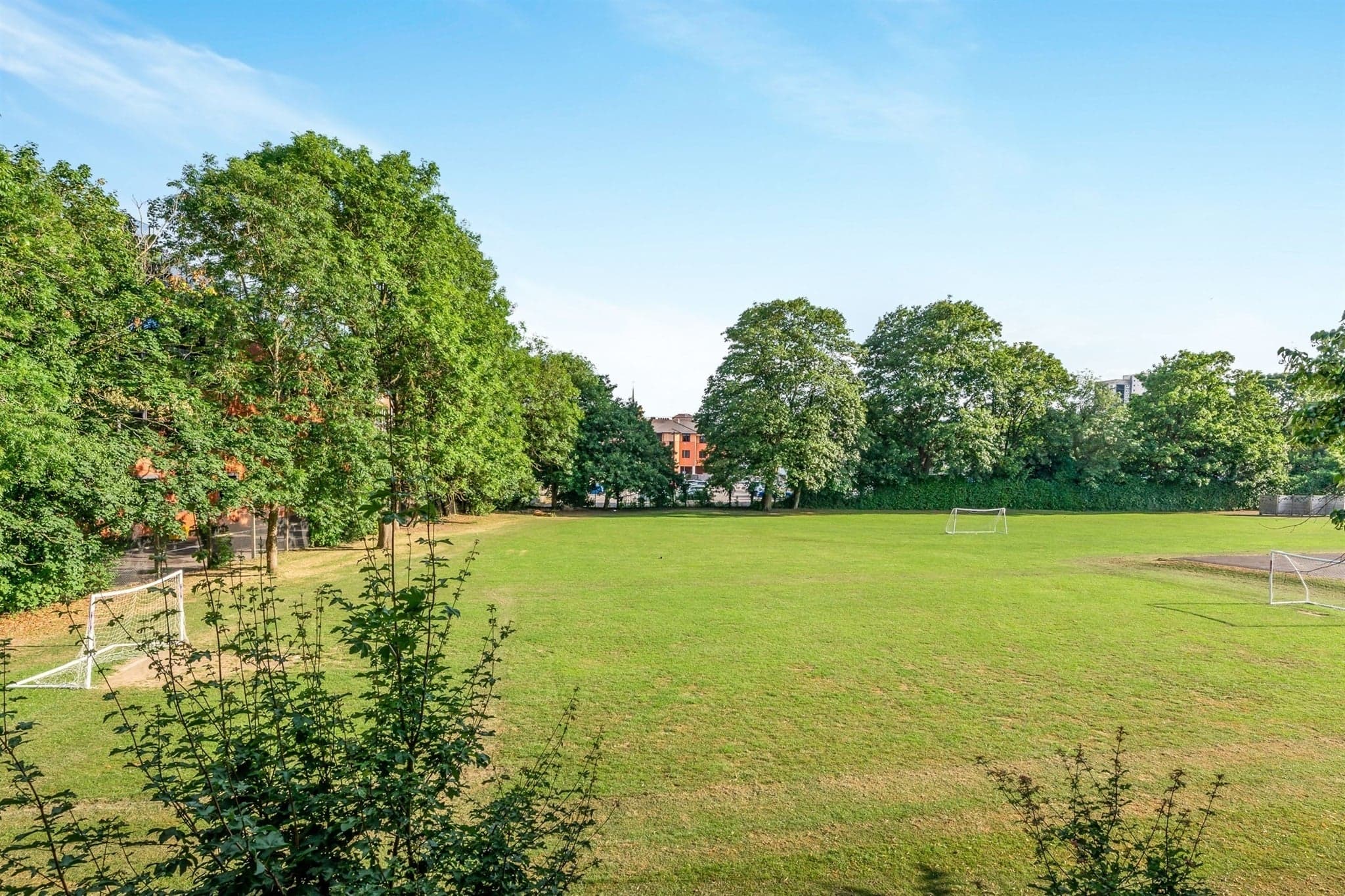 Property at Nash Gardens, Redhill