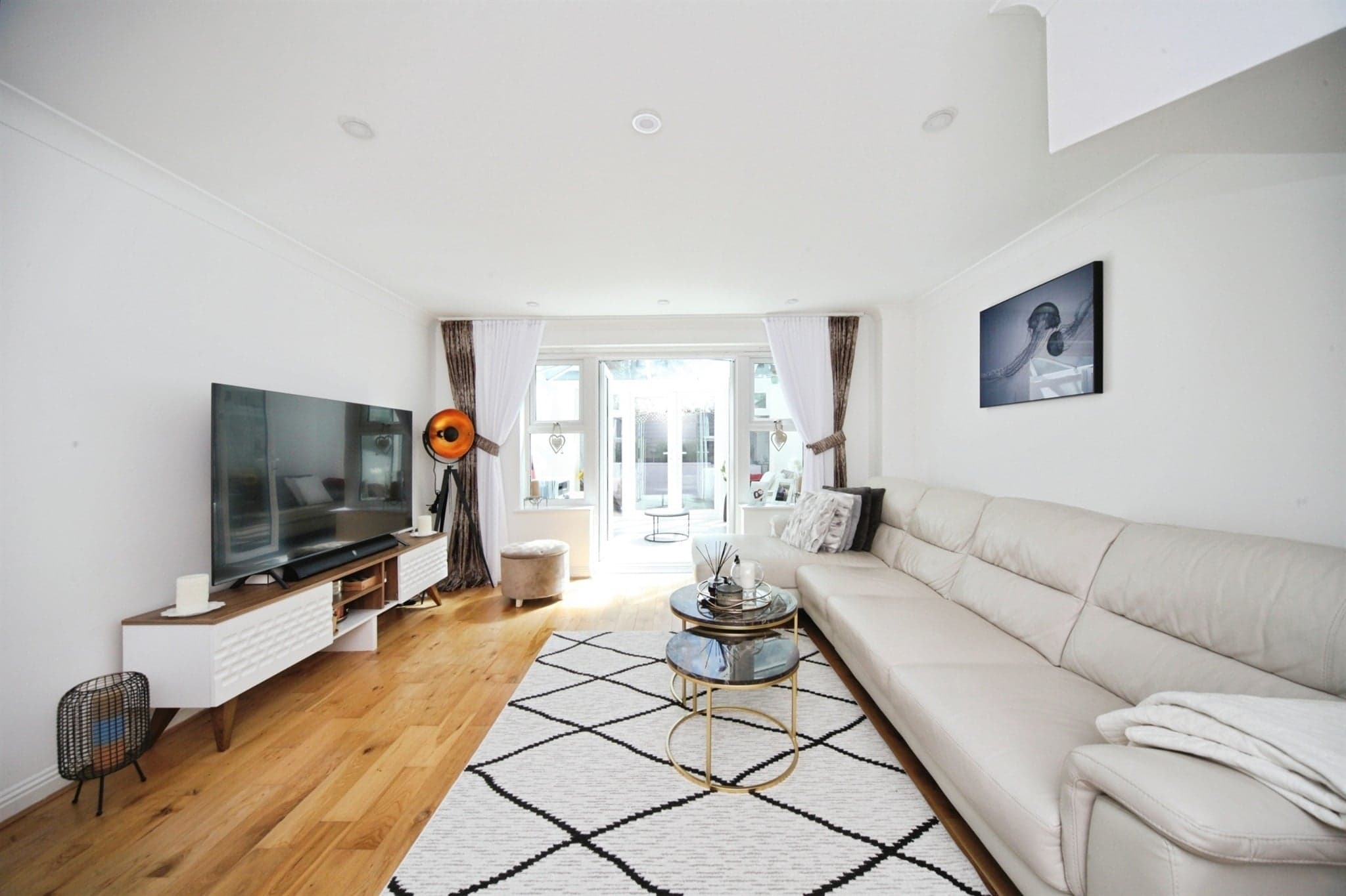 Property at Watling Gardens, Dunstable