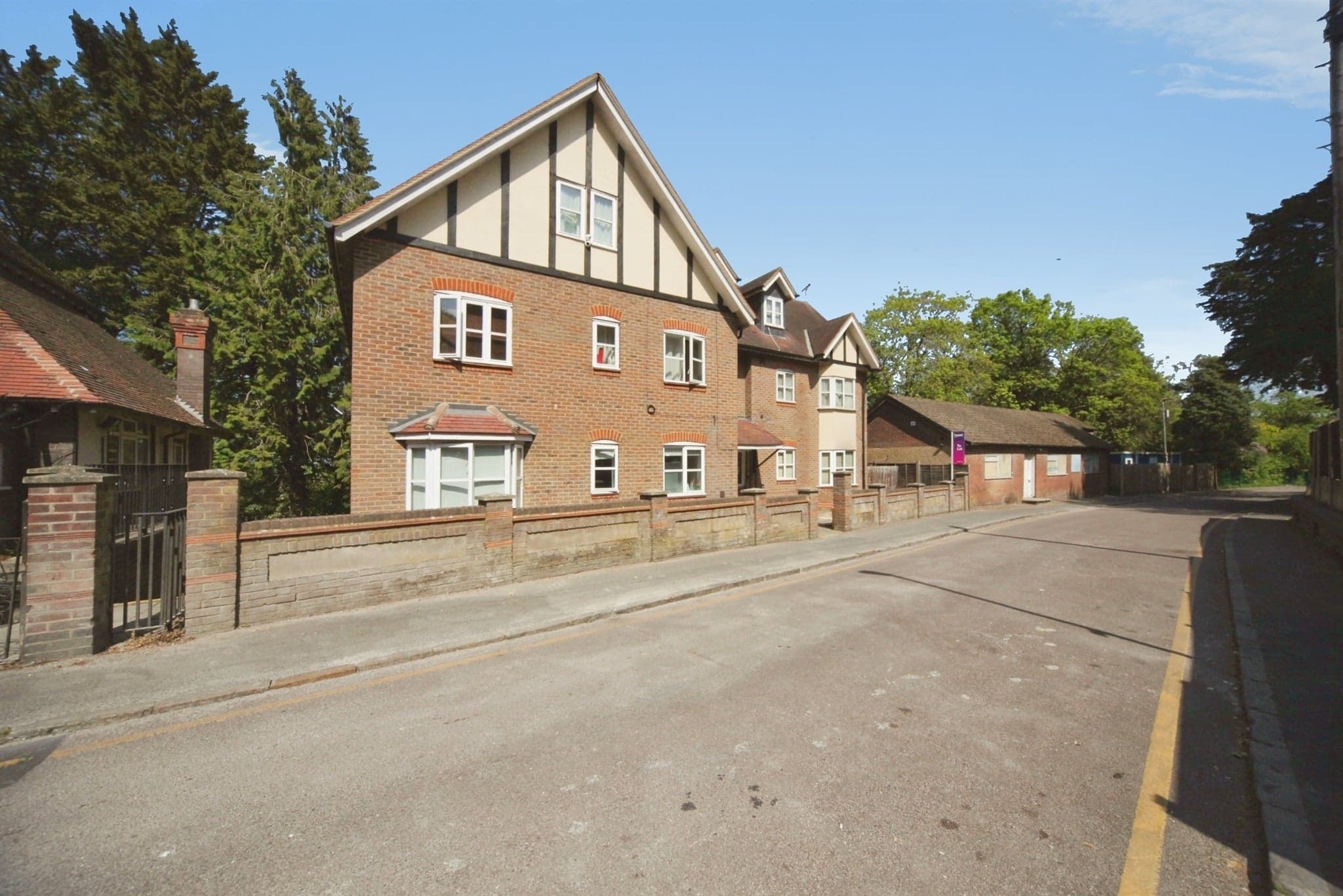 Property at Downs Road, Luton